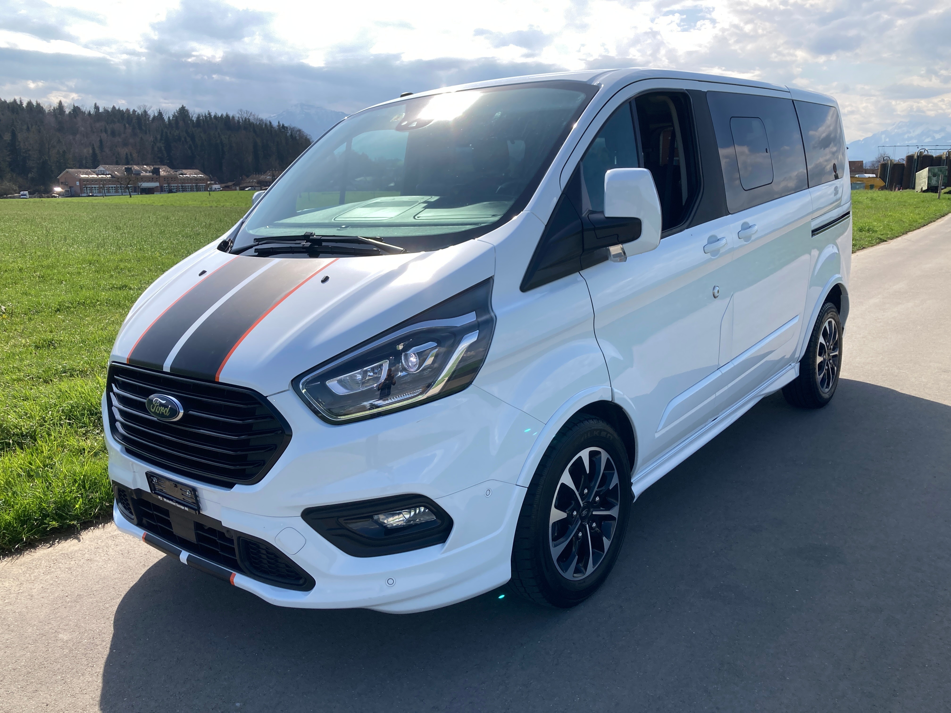 FORD Tourneo Custom 320 L1H1 Sport A