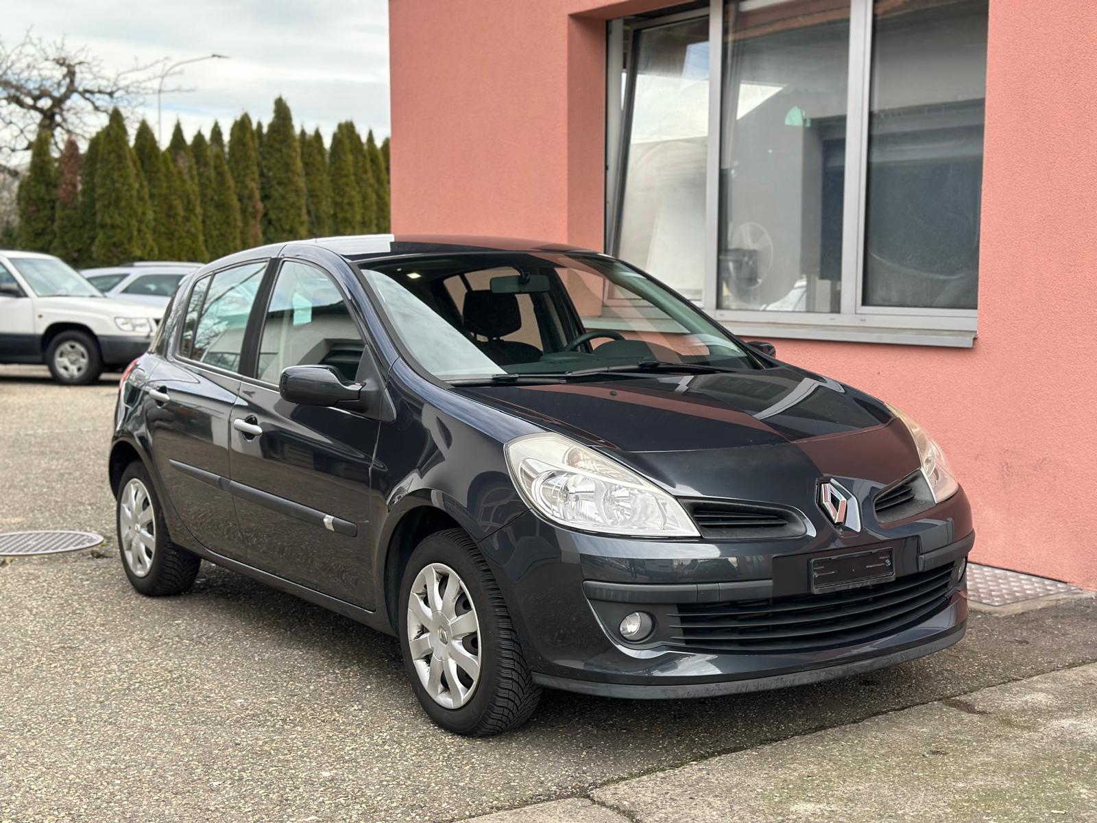 RENAULT Clio 1.2 16V Turbo Dynamique