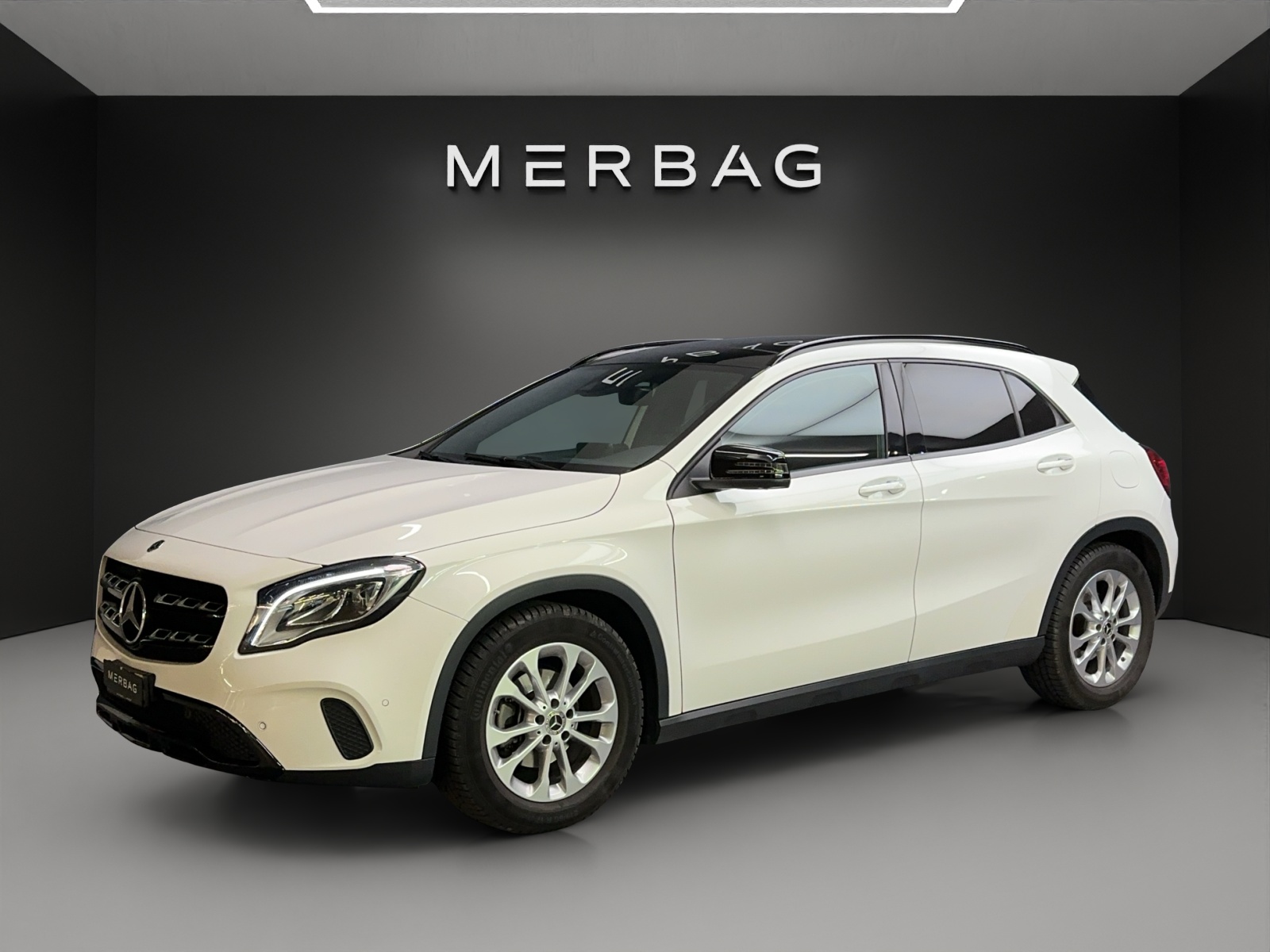 MERCEDES-BENZ GLA 200 Night Star