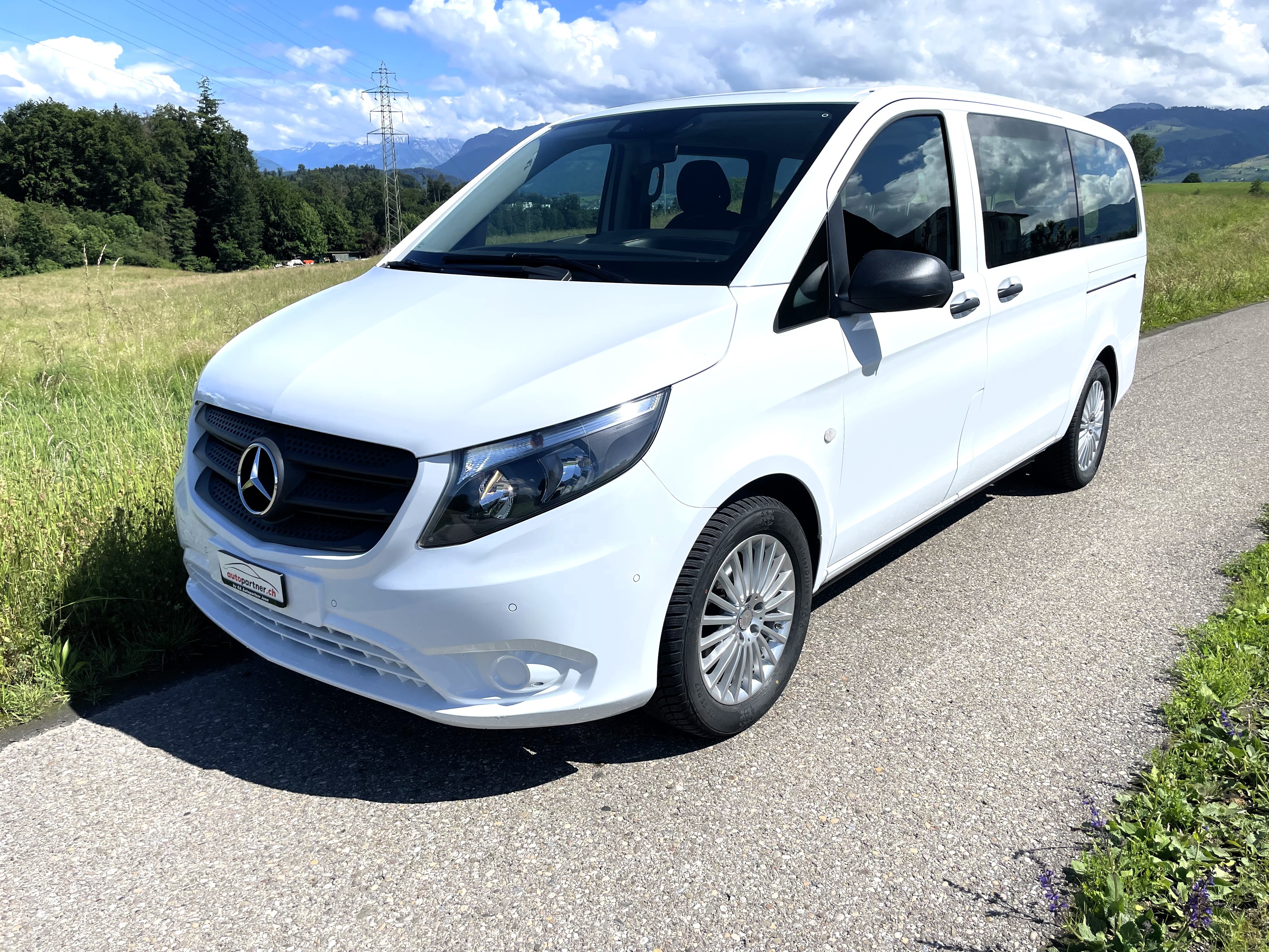 MERCEDES-BENZ Vito 116 CDI Lang Select Tourer 9G-Tronic