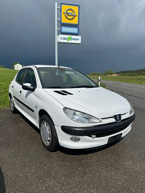 PEUGEOT 206 1.4 XT