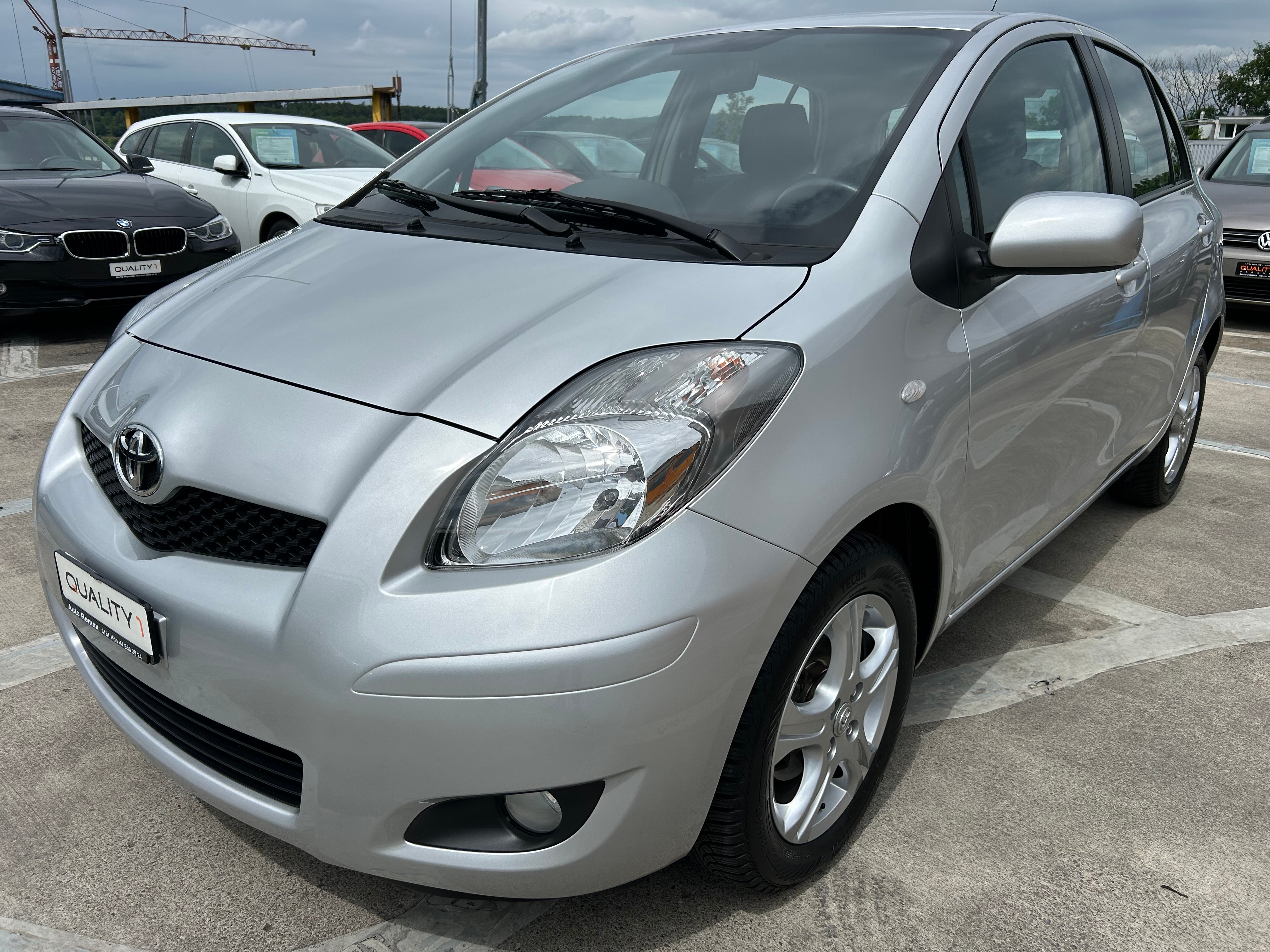 TOYOTA Yaris 1.33 Look