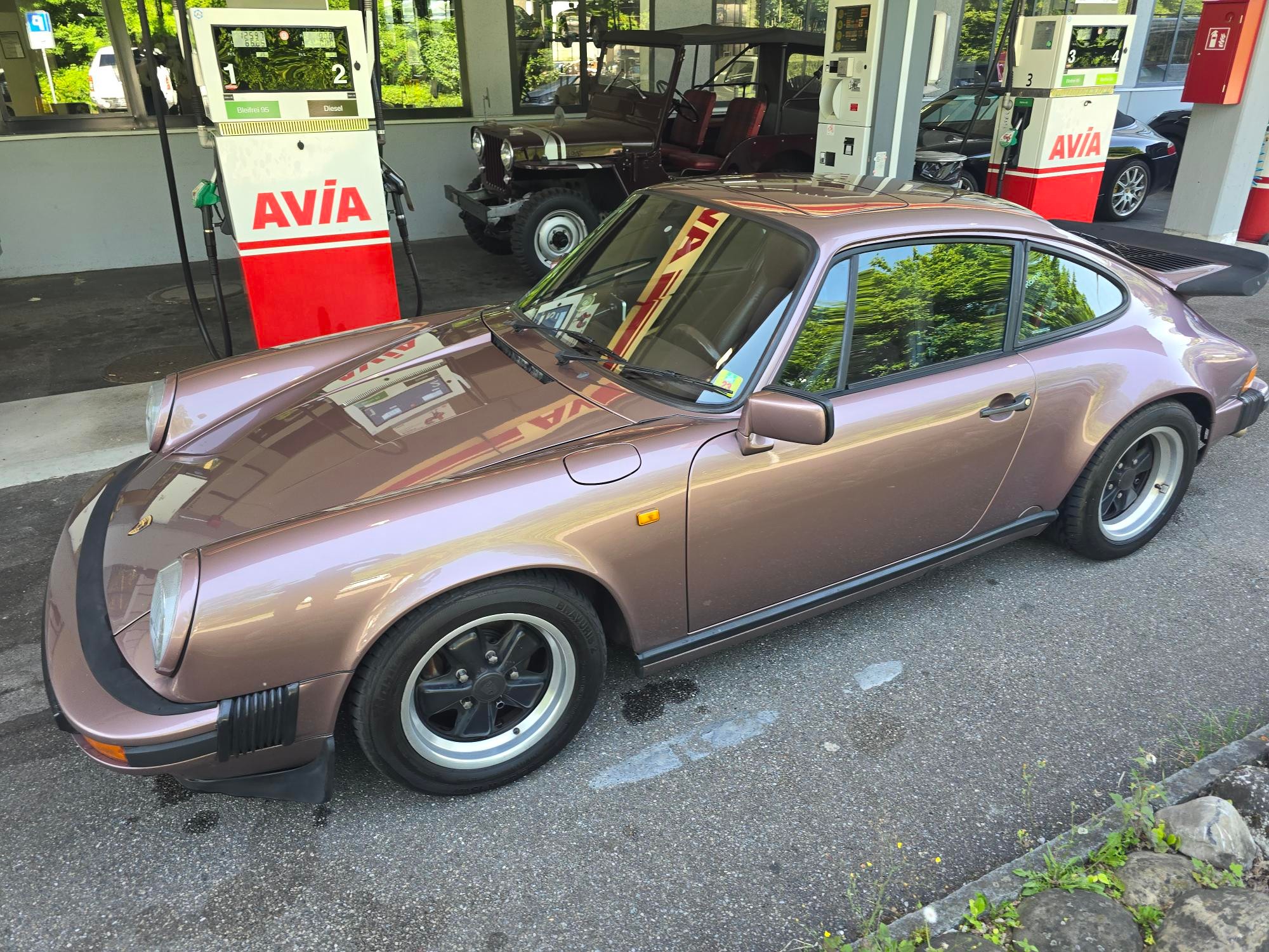 PORSCHE 911 Carrera