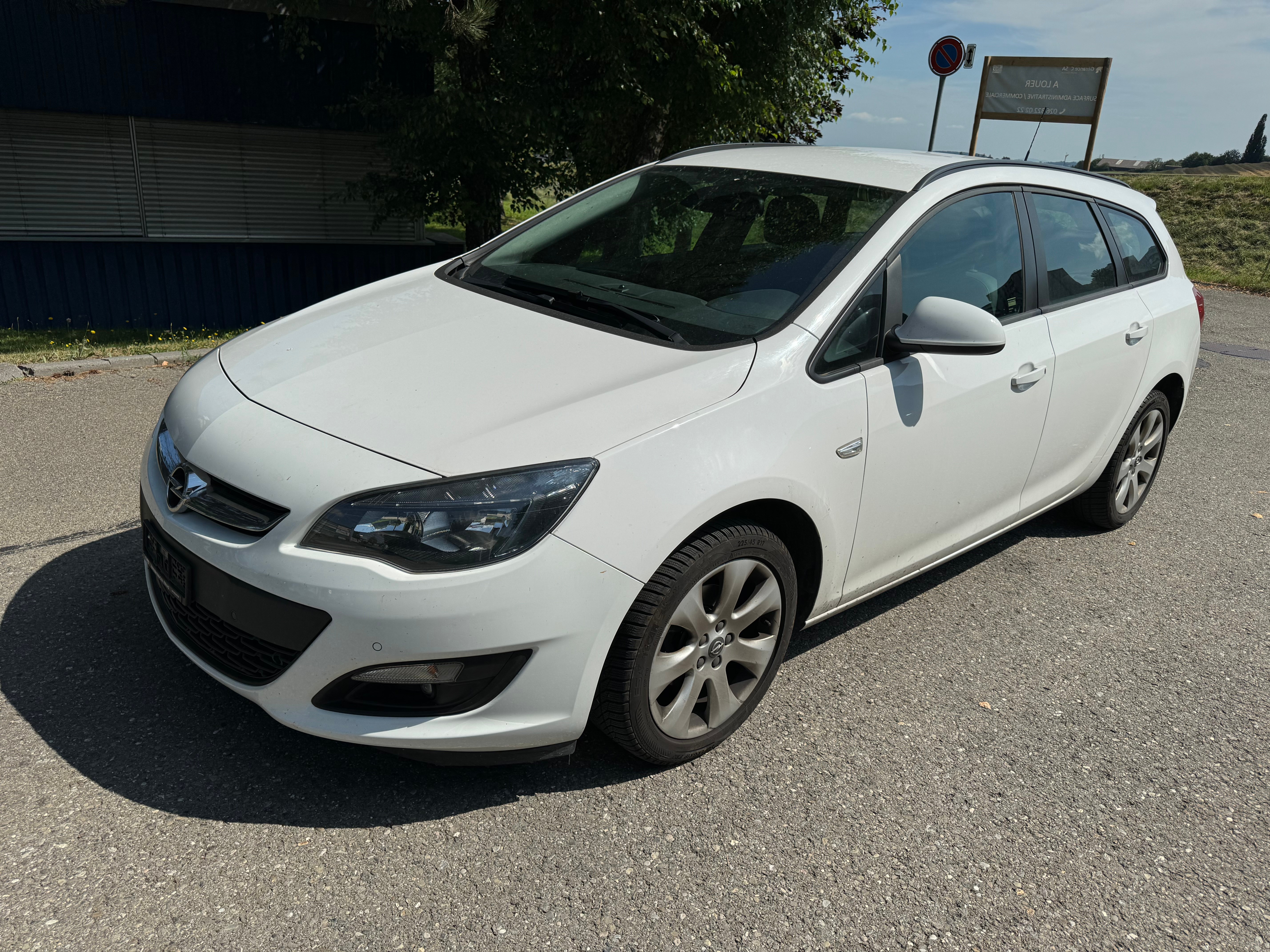 OPEL Astra SportsTourer 1.4i 16V Turbo