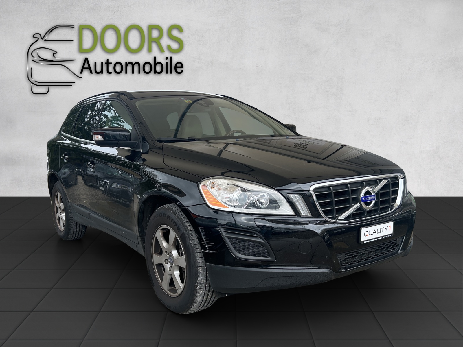 VOLVO XC60 D5 AWD Momentum Geartronic