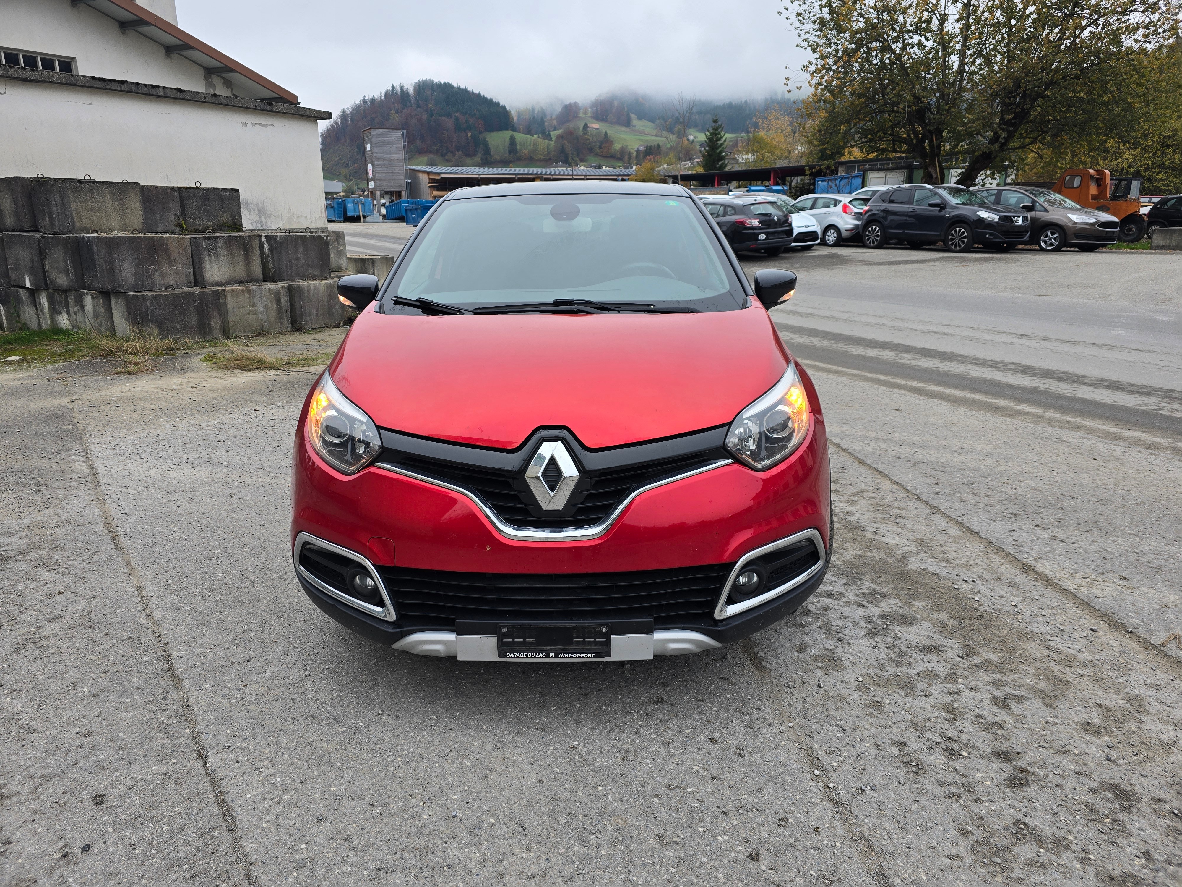 RENAULT Captur 1.2 T Helly Hansen EDC