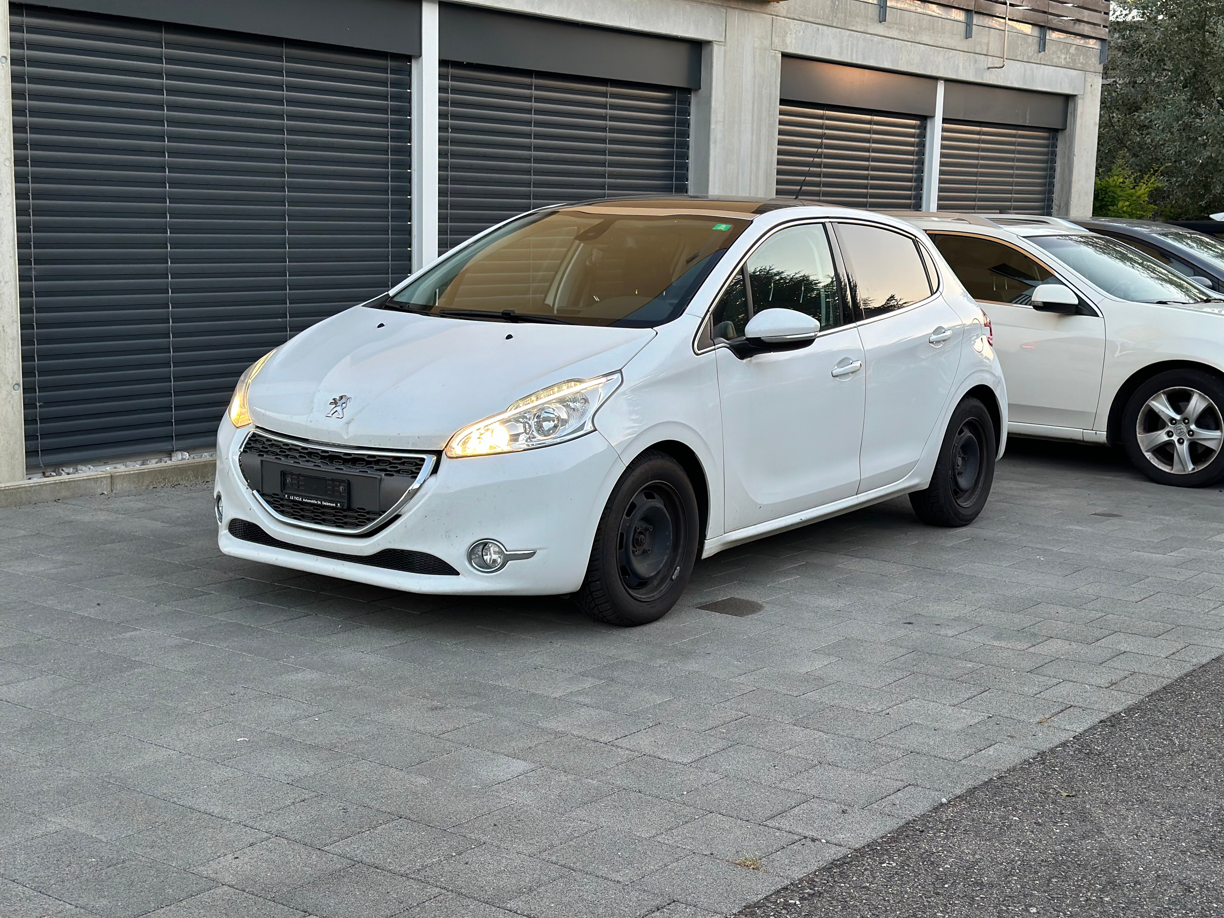 PEUGEOT 208 1.6 VTI Allure