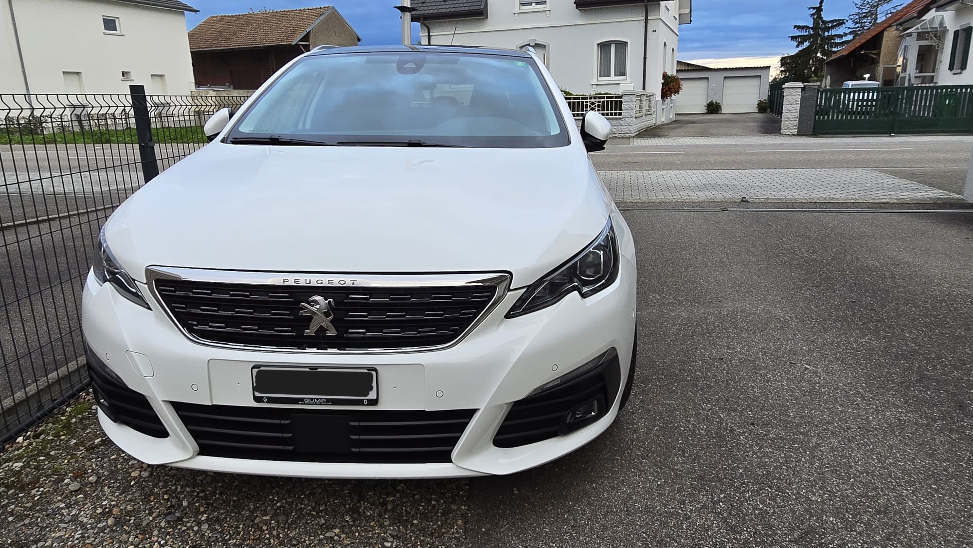 PEUGEOT 308 SW 1.5 BlueHDI Tech Edition EAT8