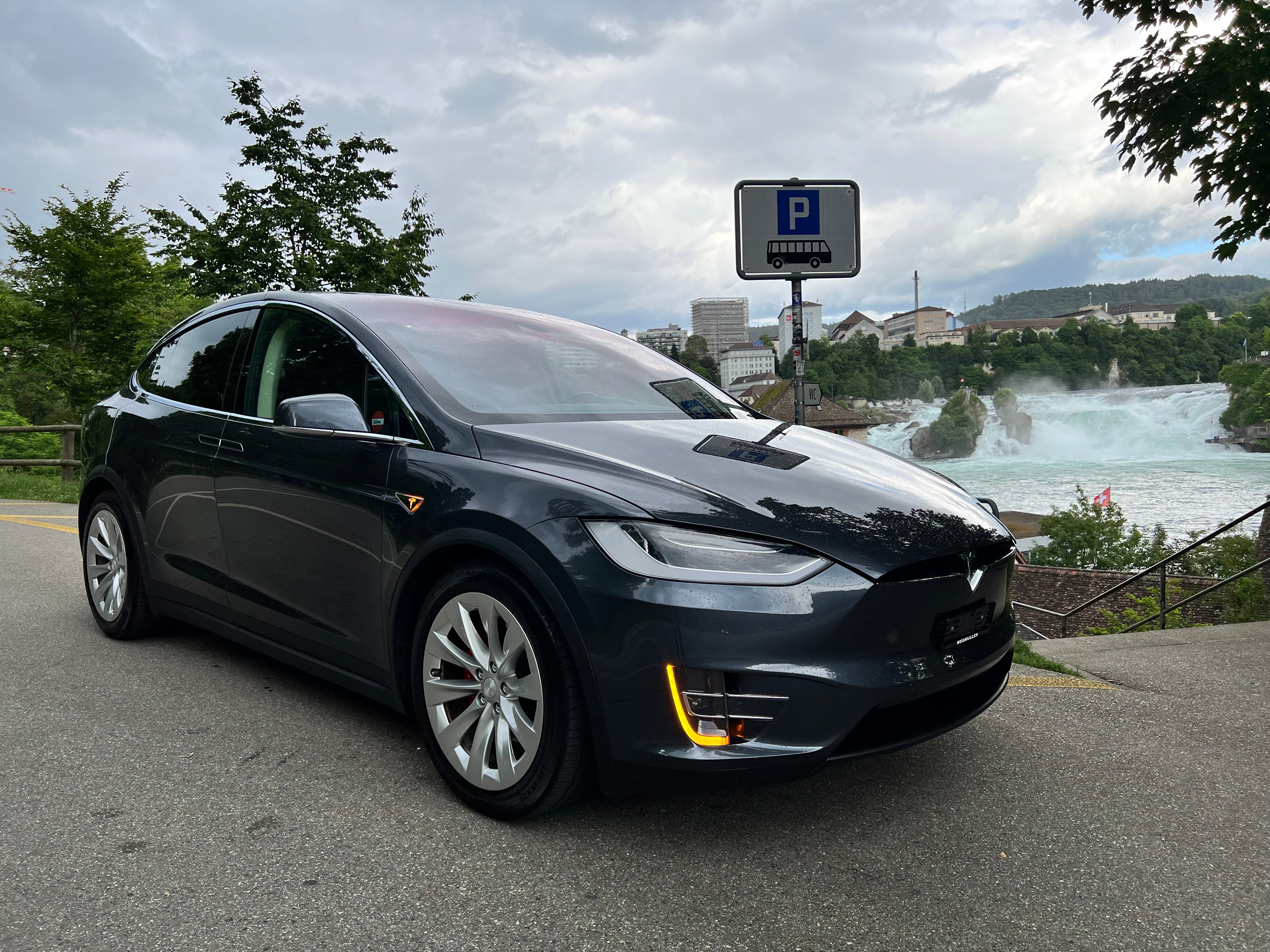 TESLA Model X 90 D Performance, Free Supercharging, 6Plätze, Garantie