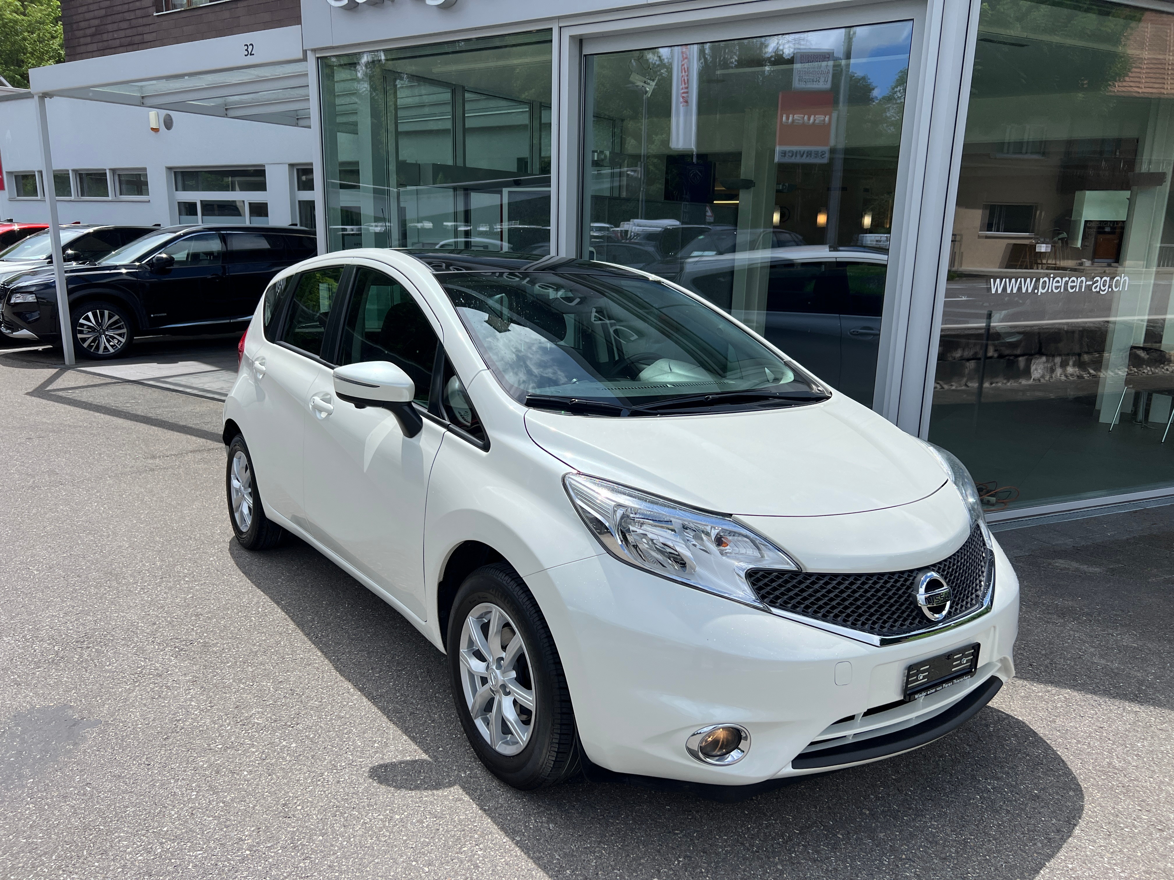 NISSAN Note 1.2 acenta mit Klimaautomatic, 360° Kamera, Panoramaglasdach