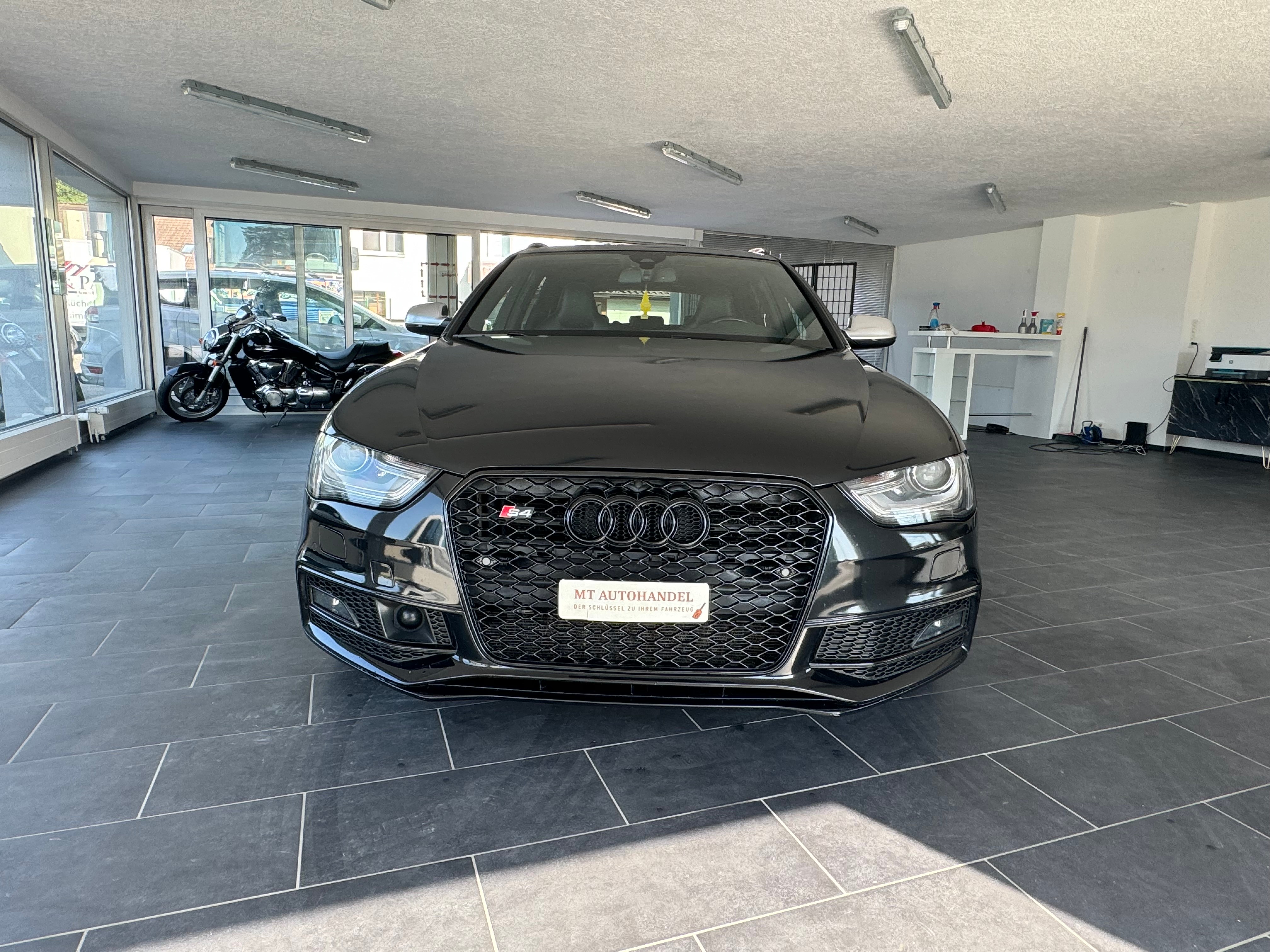 AUDI S4 3.0 TFSI quattro S-tronic