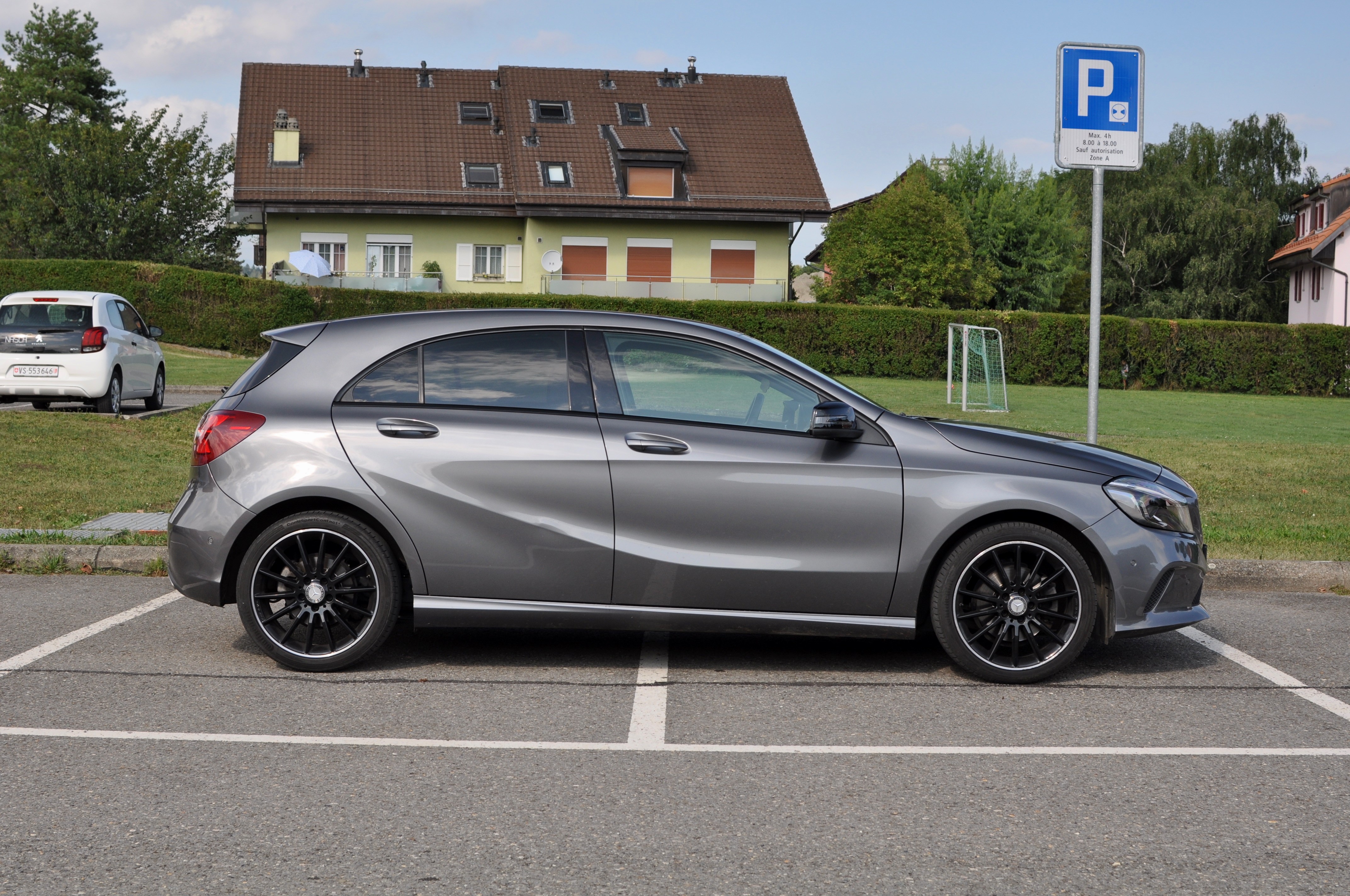 MERCEDES-BENZ A 200 Night Star 7G-DCT