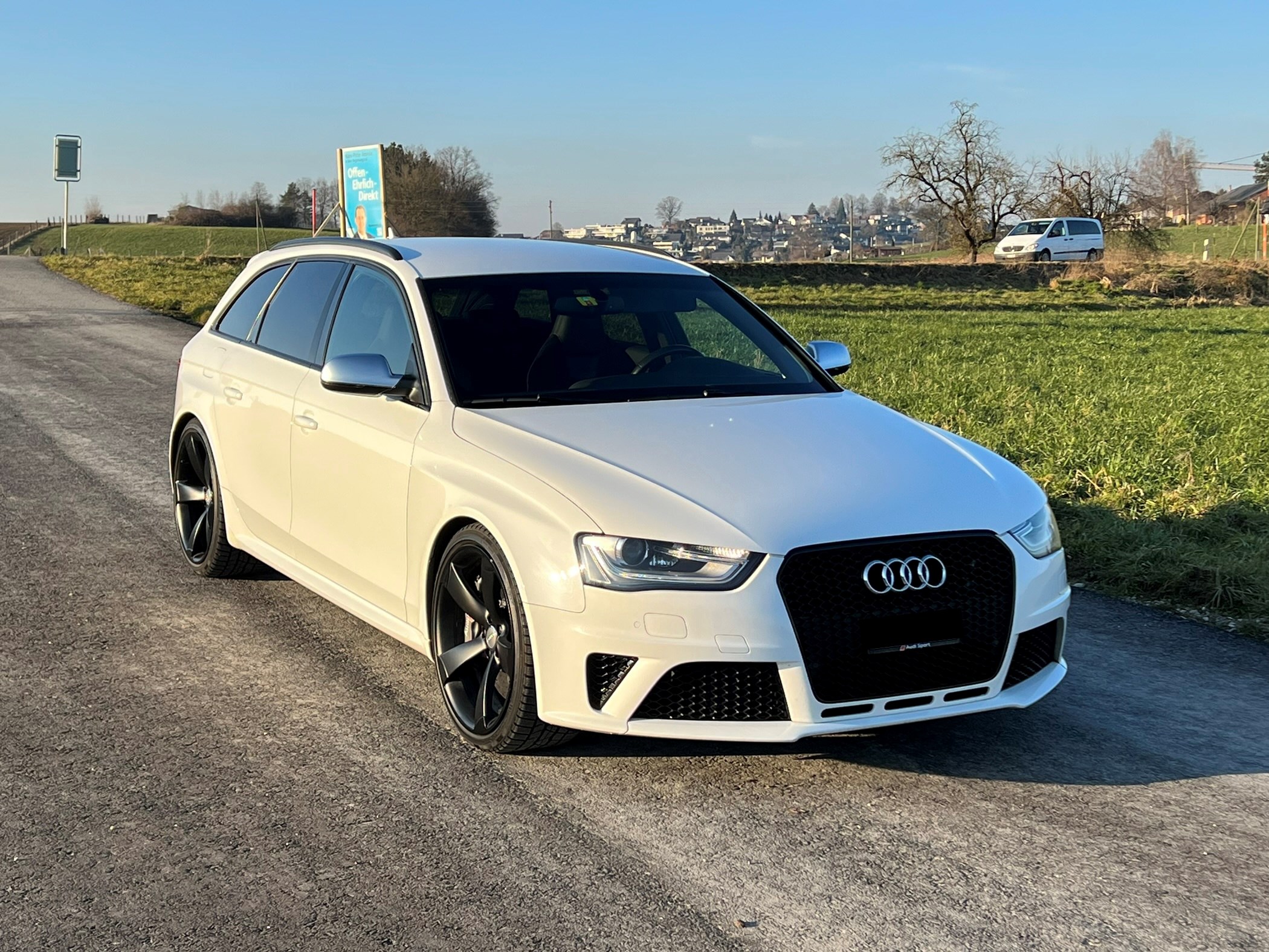 AUDI RS4 Avant 4.2 FSI V8 quattro S-tronic