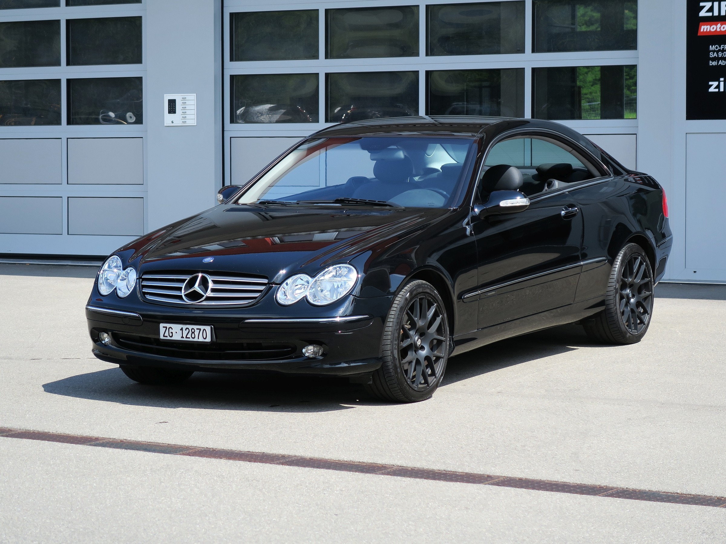 MERCEDES-BENZ CLK 200 K. Avantgarde