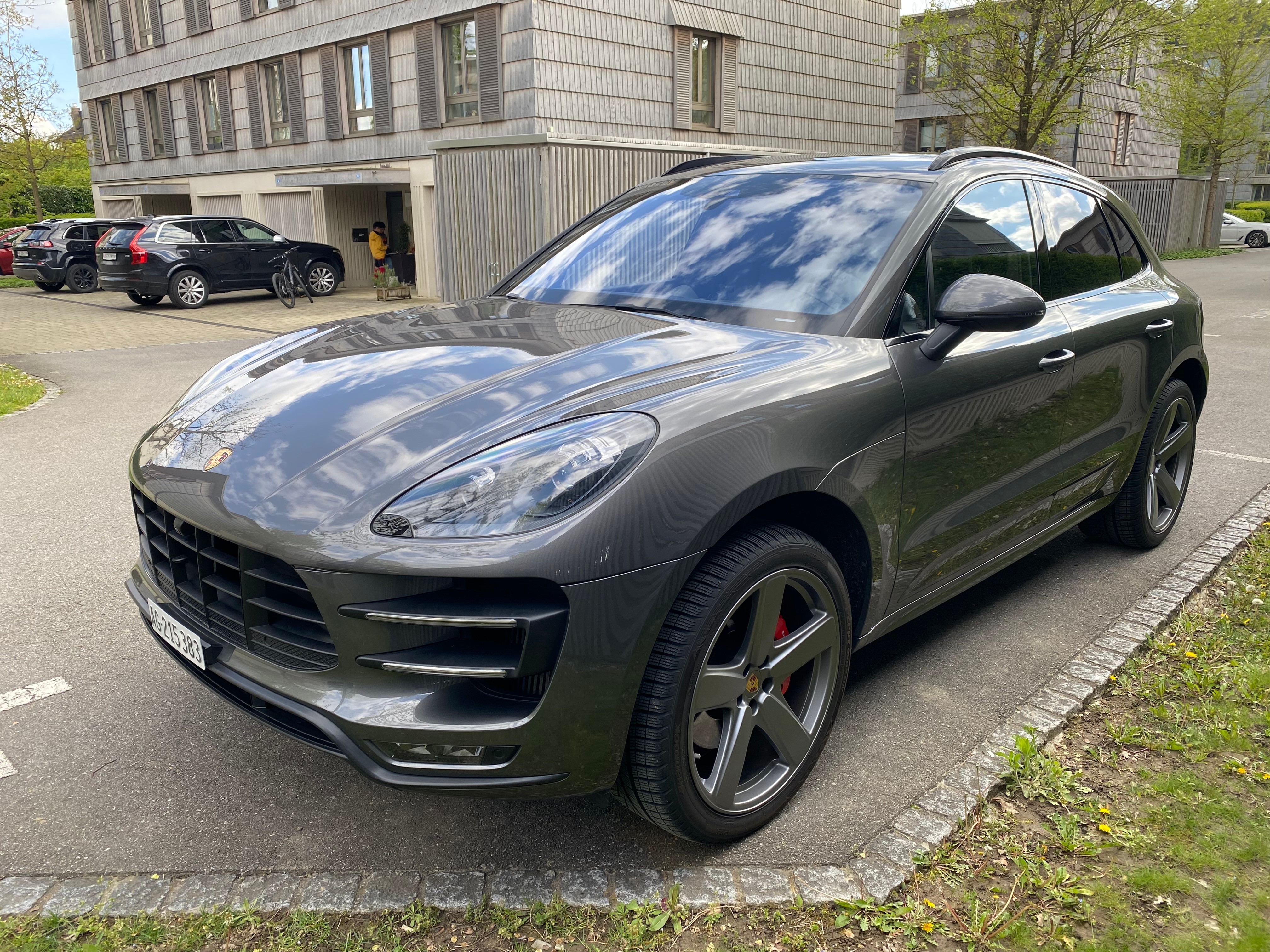 PORSCHE Macan Turbo PDK