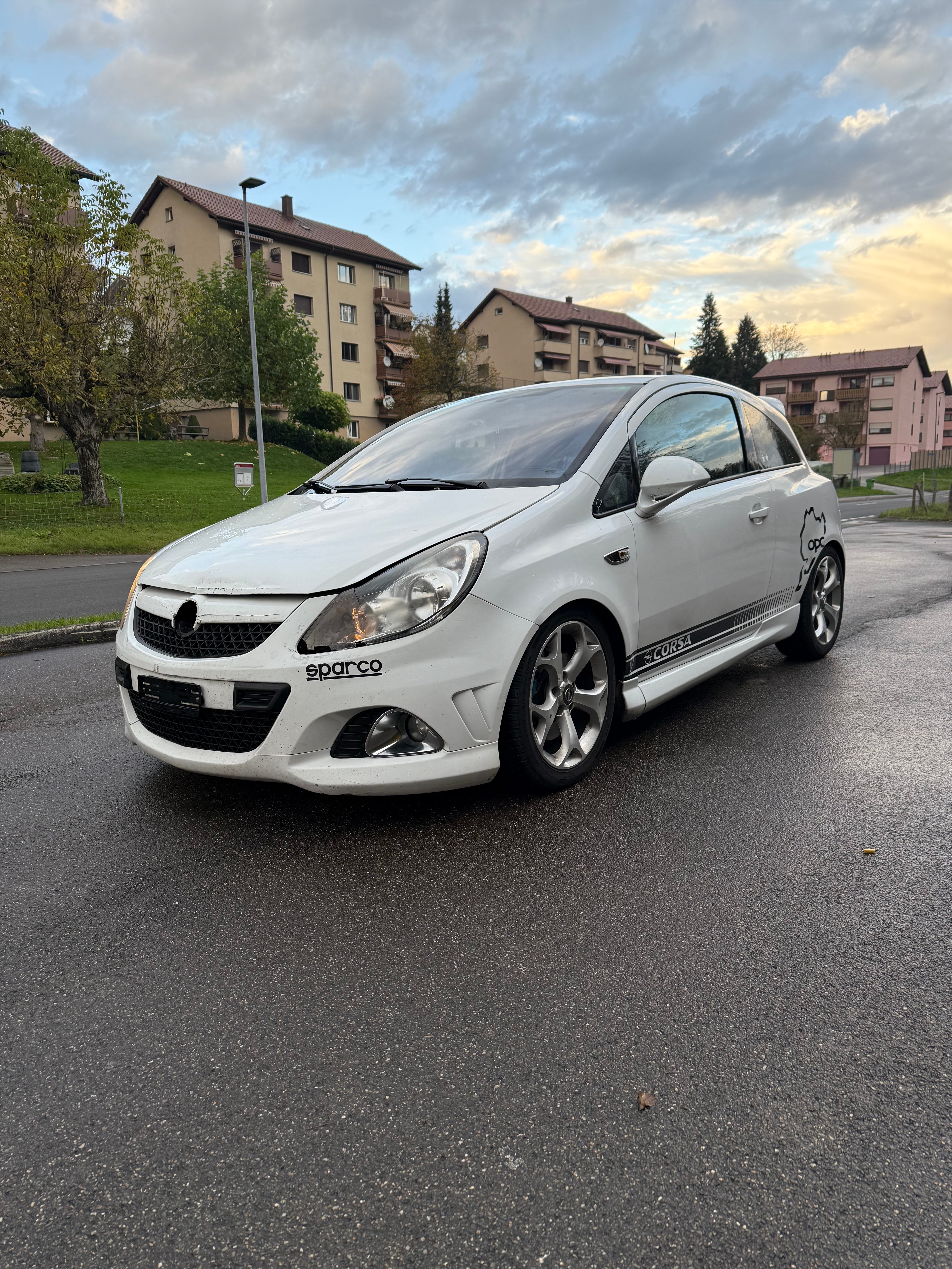 OPEL Corsa 1.6 Turbo OPC