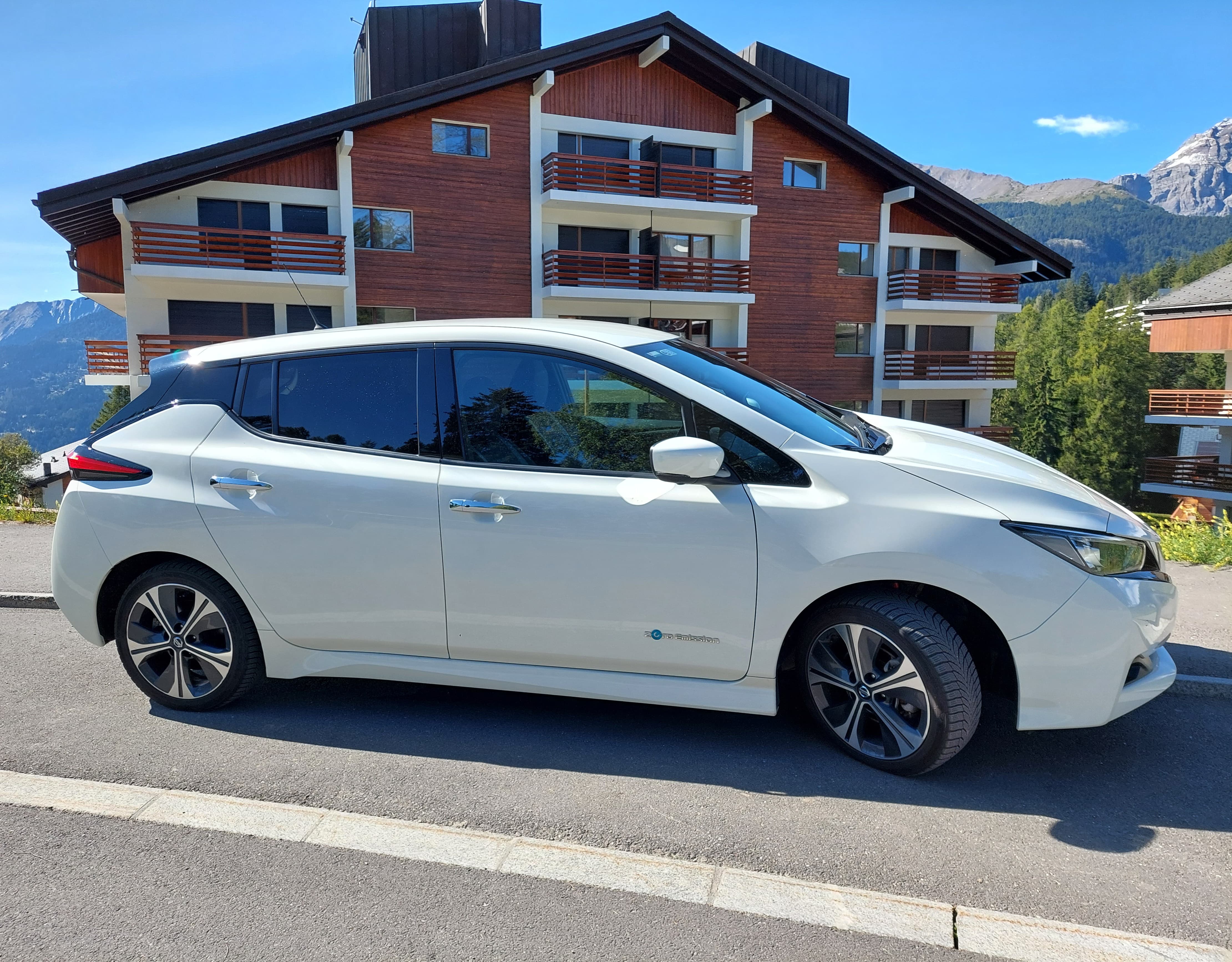 NISSAN Leaf N-Connecta (incl. battery)