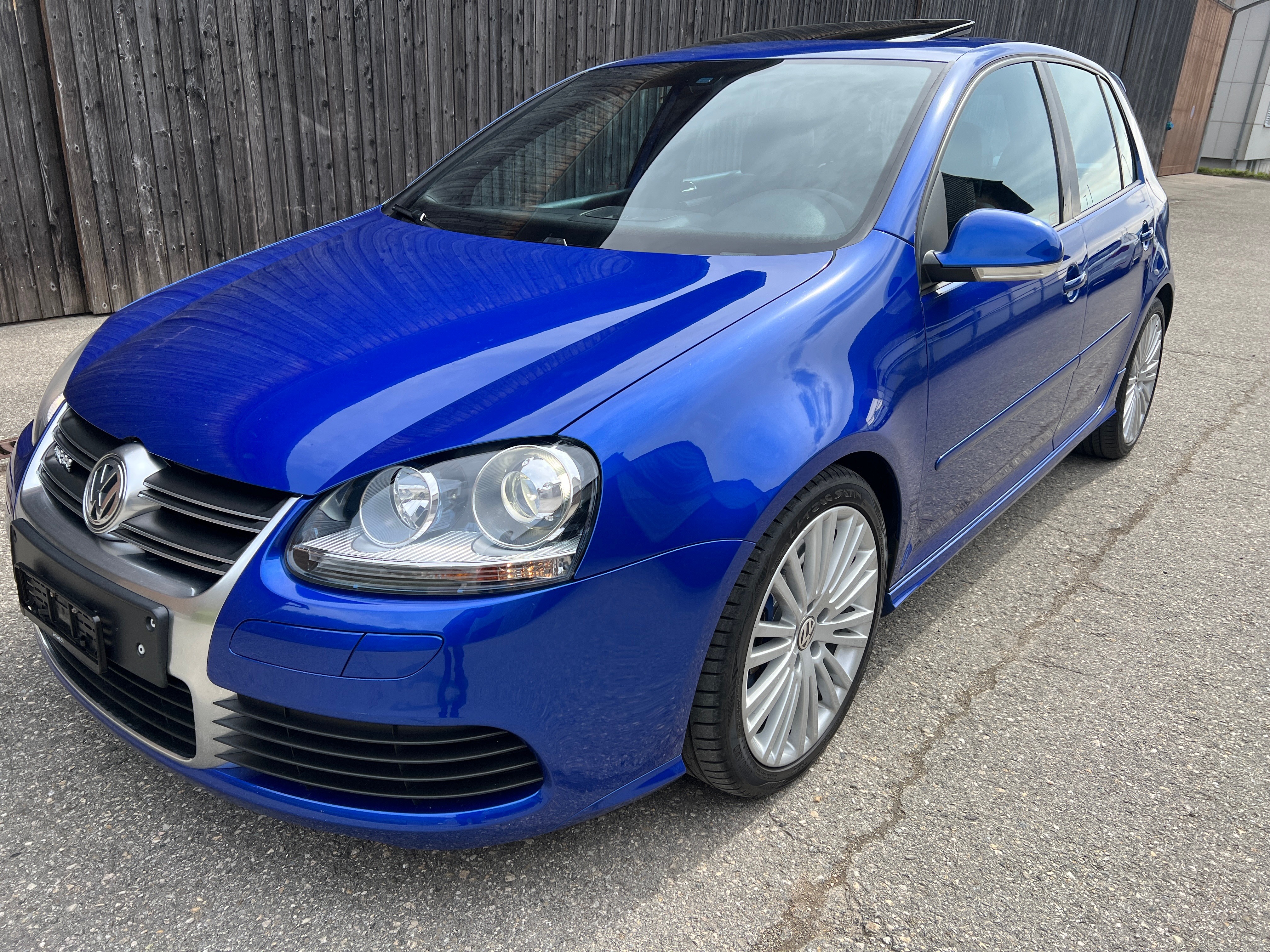 VW Golf R32 4motion Deep Blue