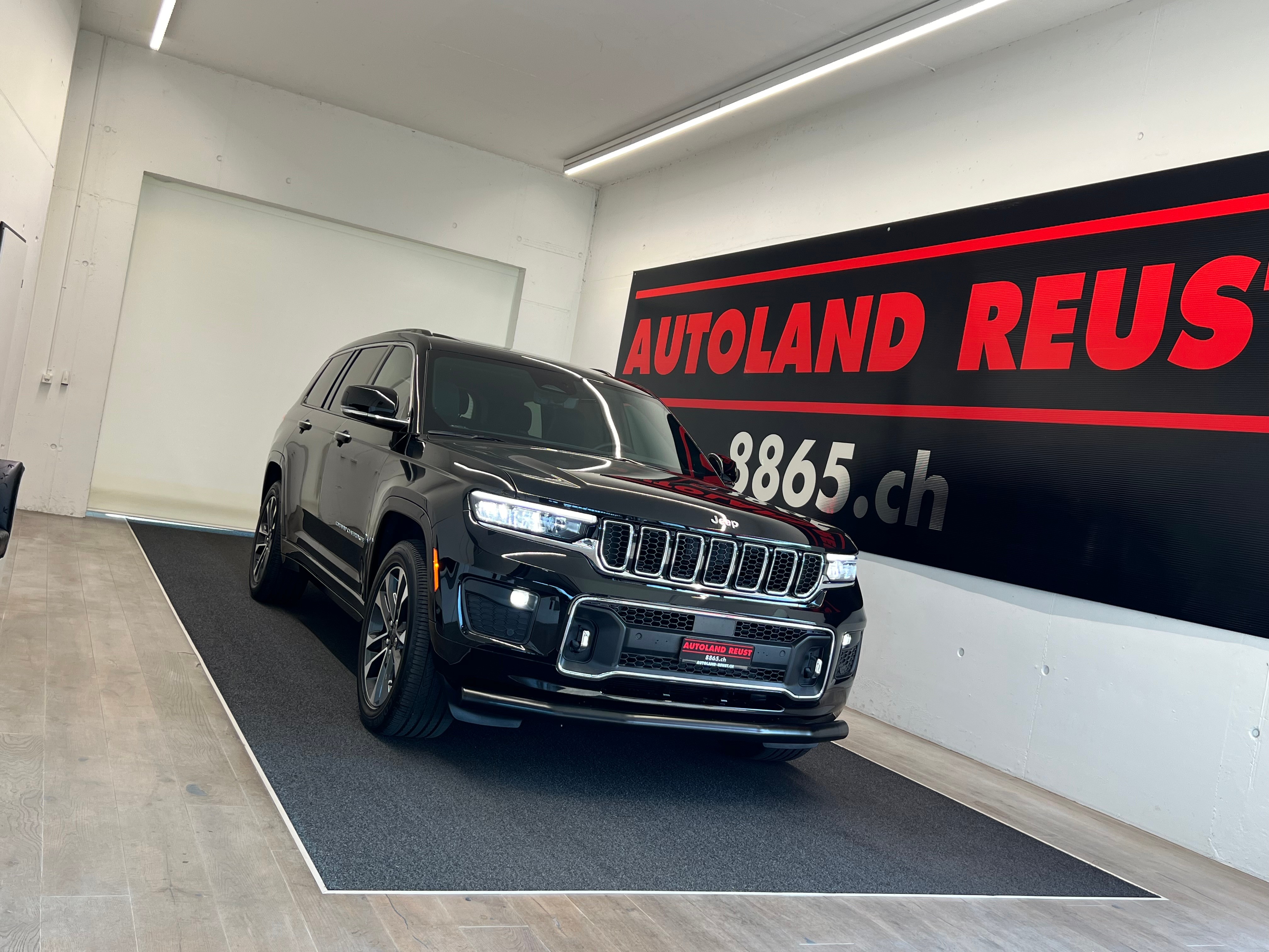 JEEP Grand Cherokee Overland 5.7 V8 364PS *6 Sitzplätze*