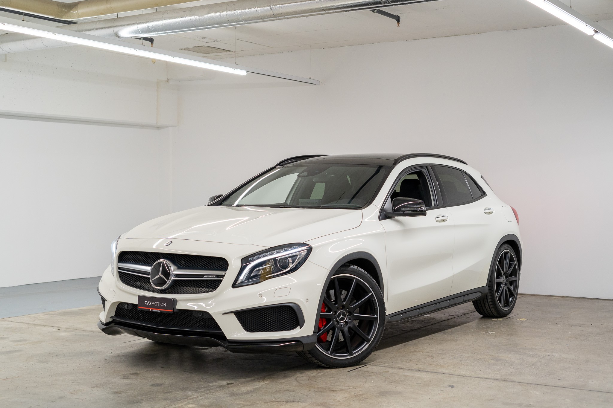 MERCEDES-BENZ GLA 45 AMG 4m