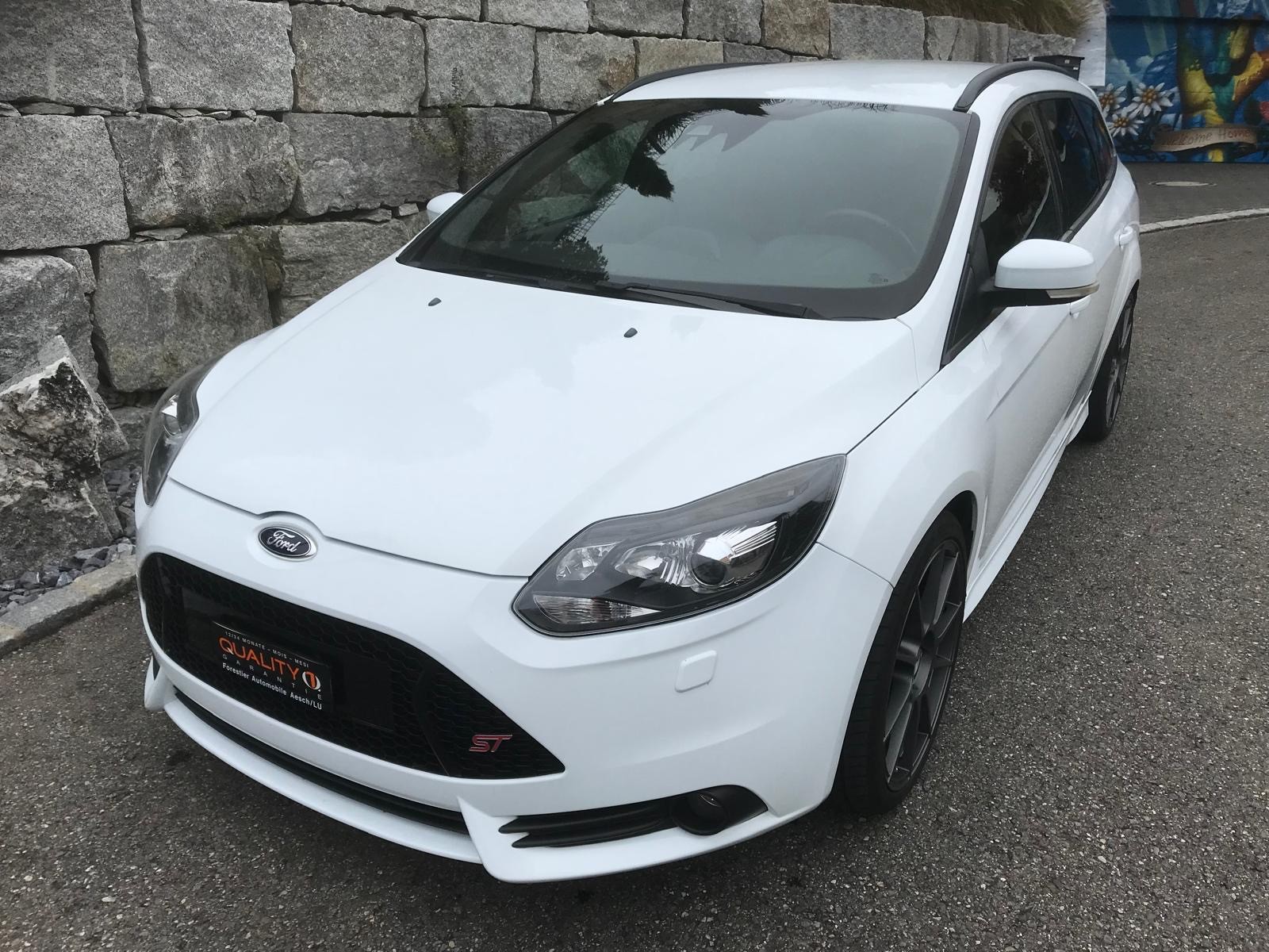 FORD Focus 2.0 SCTi ST-3