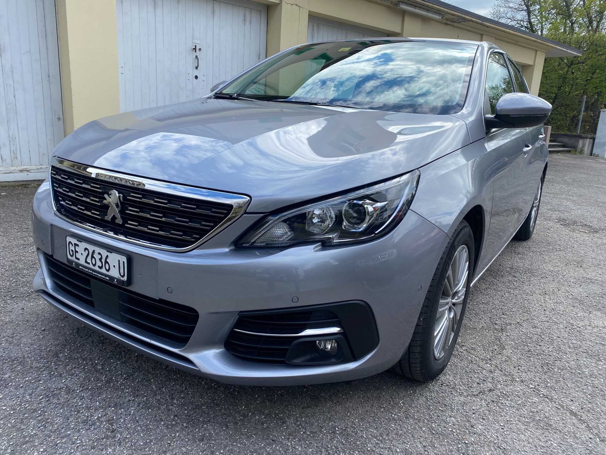 PEUGEOT 308 1.5 BlueHDI Tech Edition EAT8