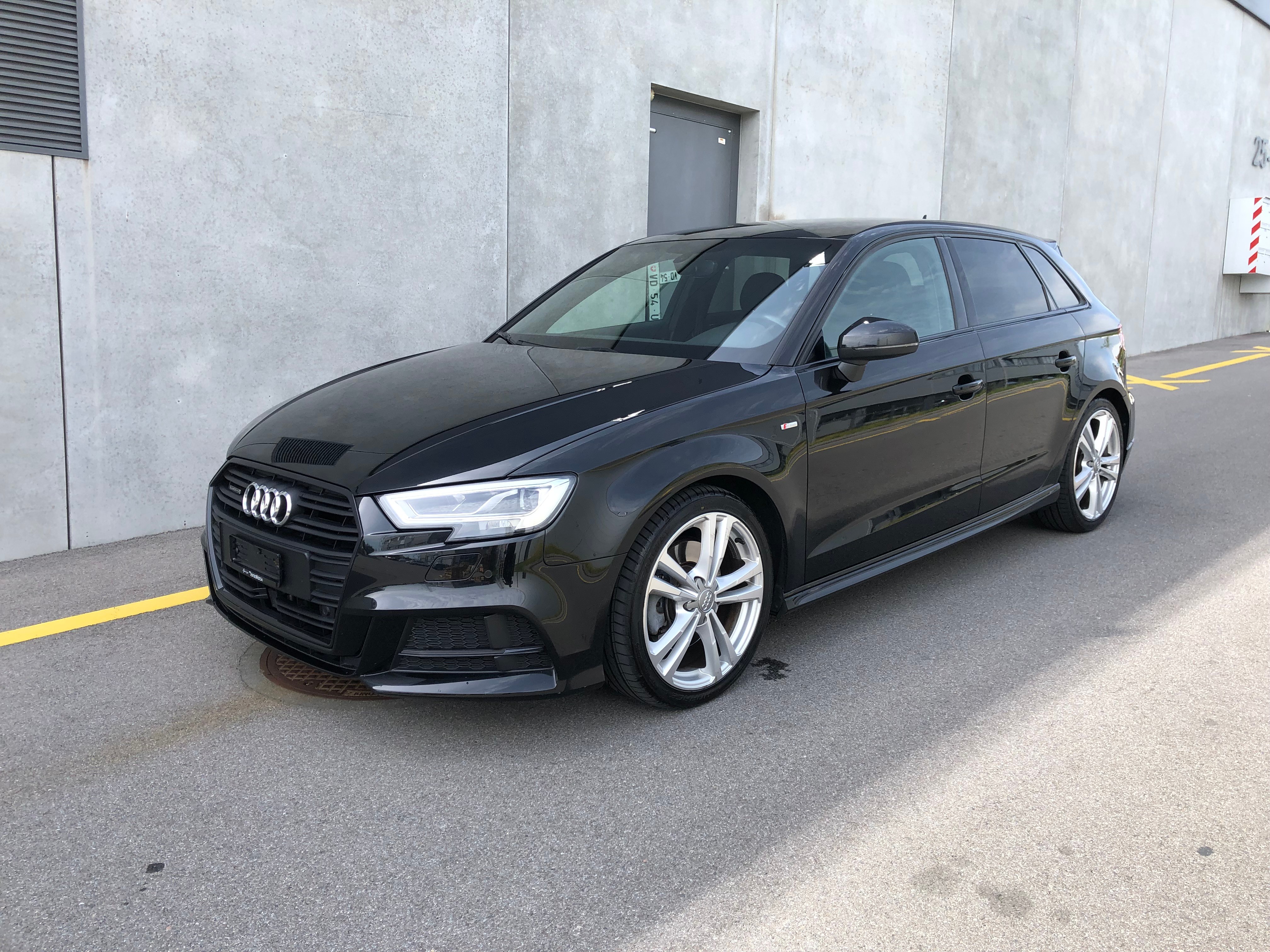 AUDI A3 2.0 TFSI Design quattro S-tronic (14)