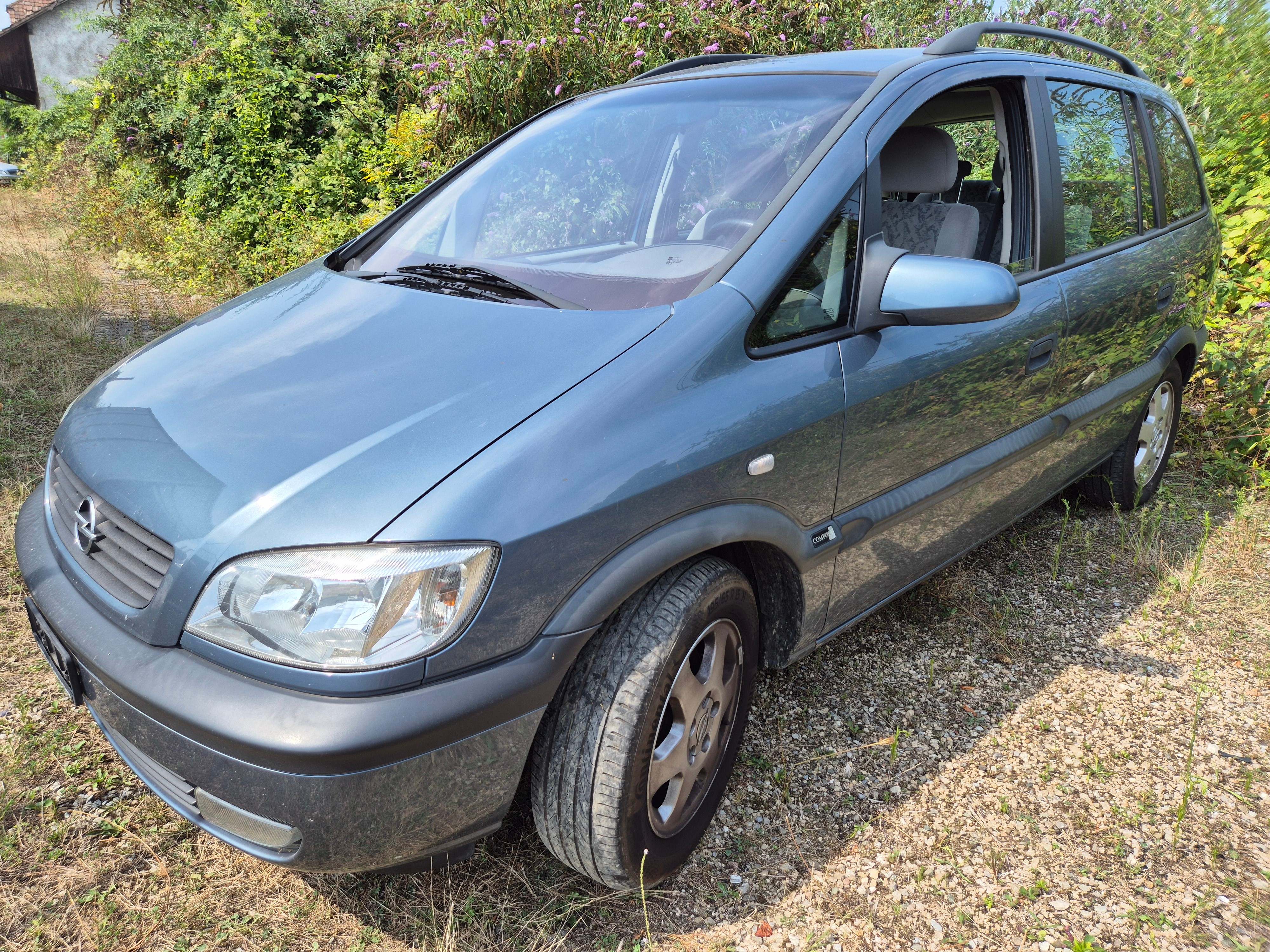 OPEL Zafira 1.8i 16V Club