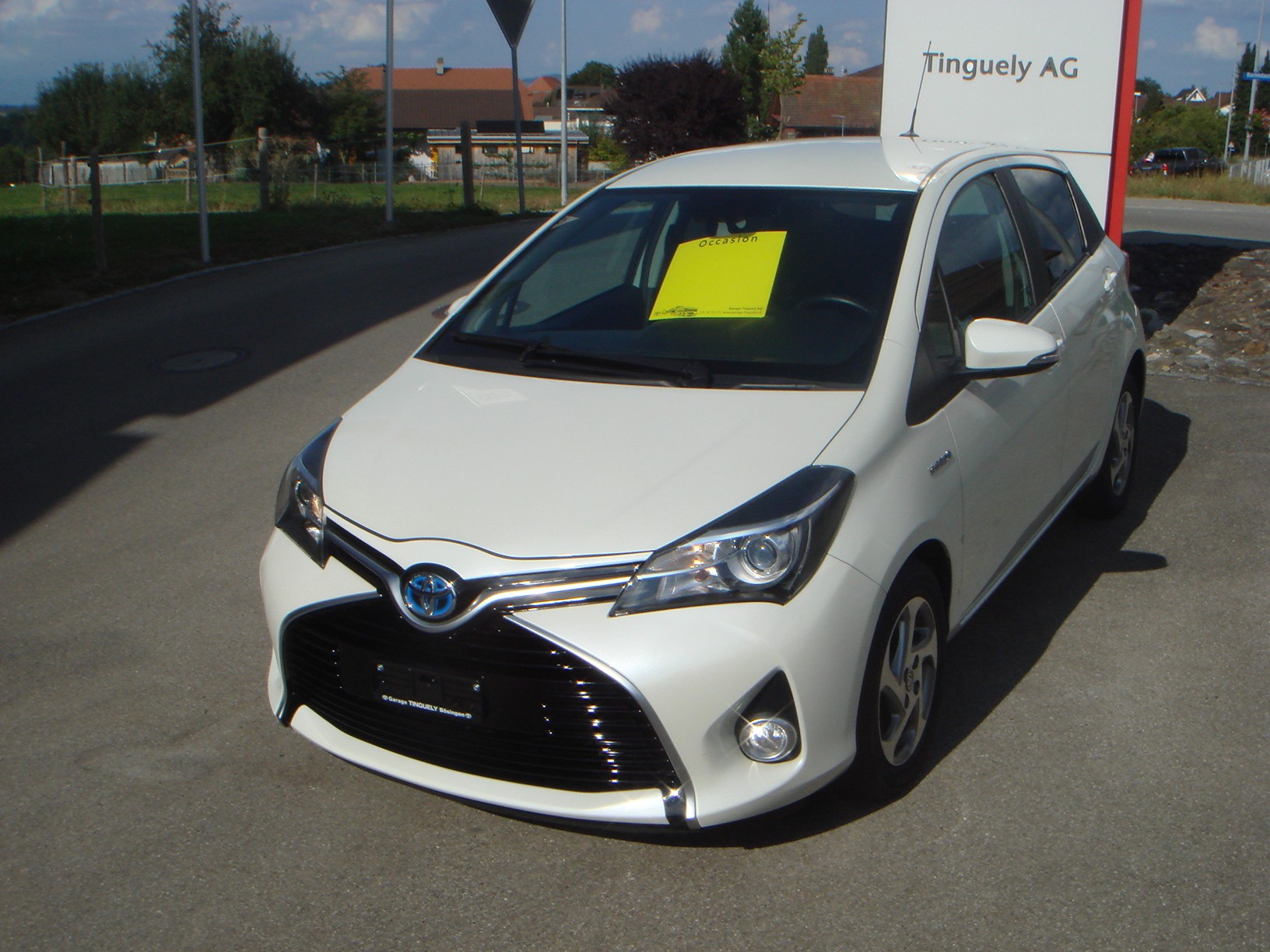 TOYOTA Yaris 1.5 VVT-i Hybrid Trend e-CVT