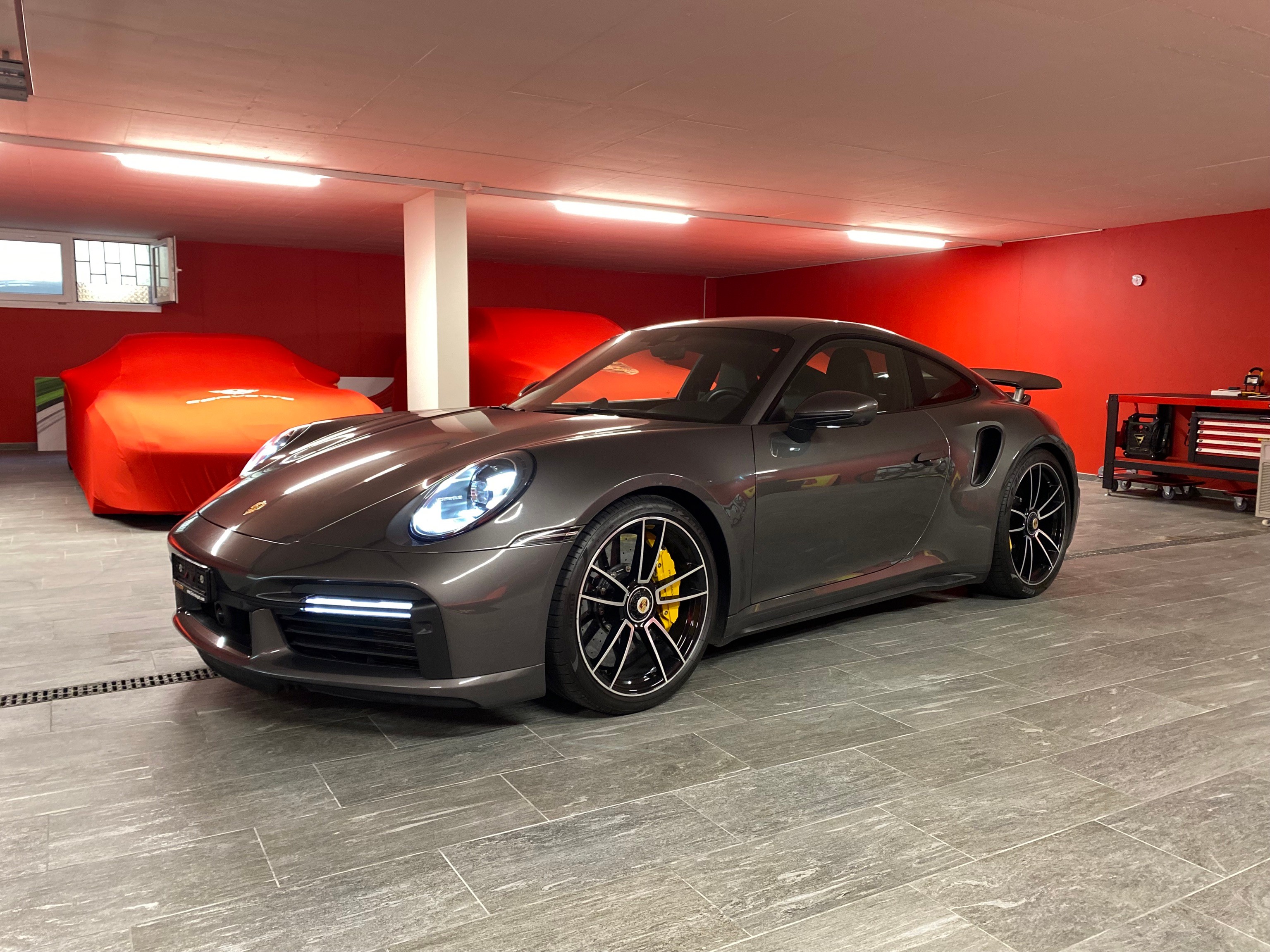 PORSCHE 911 Turbo S PDK