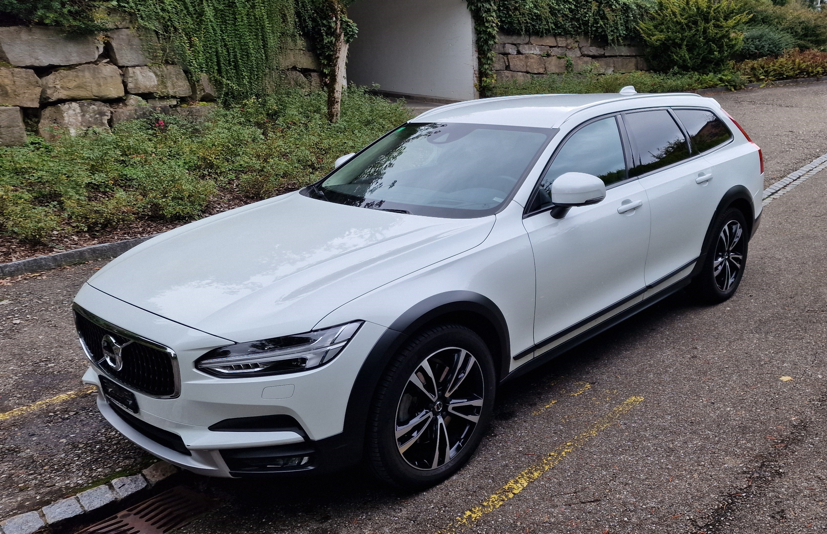 VOLVO V90 CrossCountry 2.0 D5 Pro AWD Geartronic Powerpulse