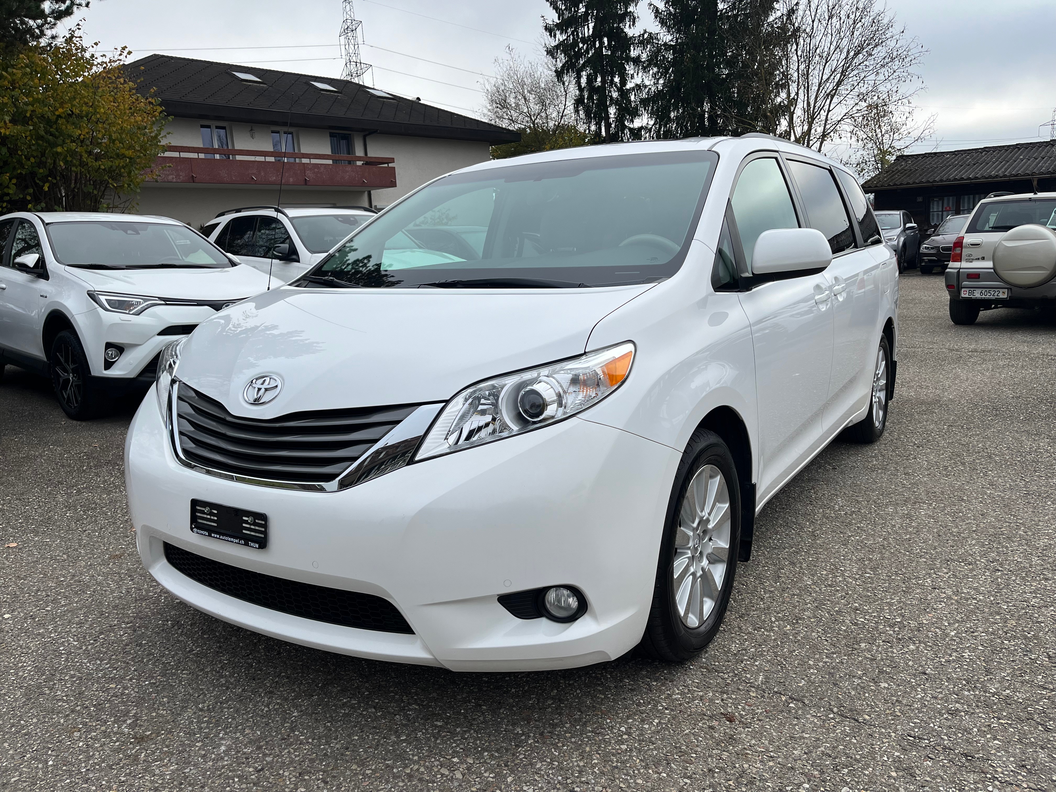 TOYOTA Sienna 3.5 A 4WD