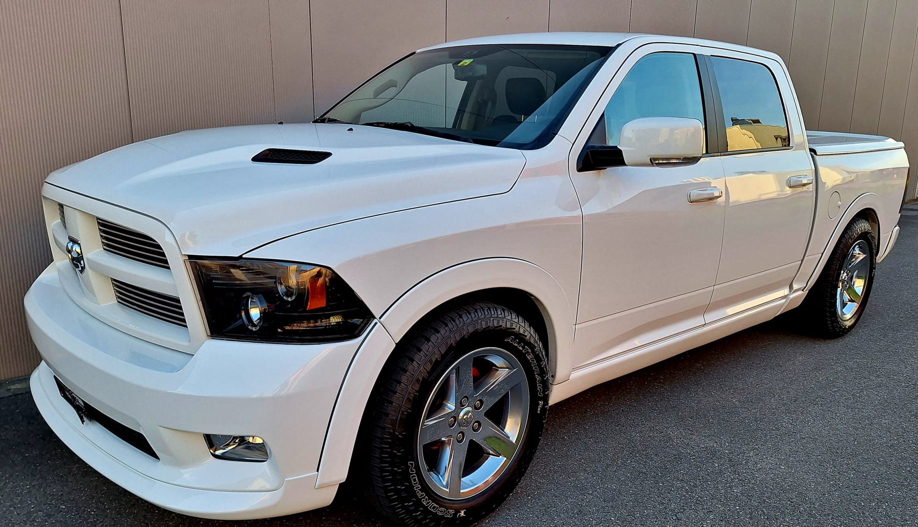 DODGE RAM 1500 5.7