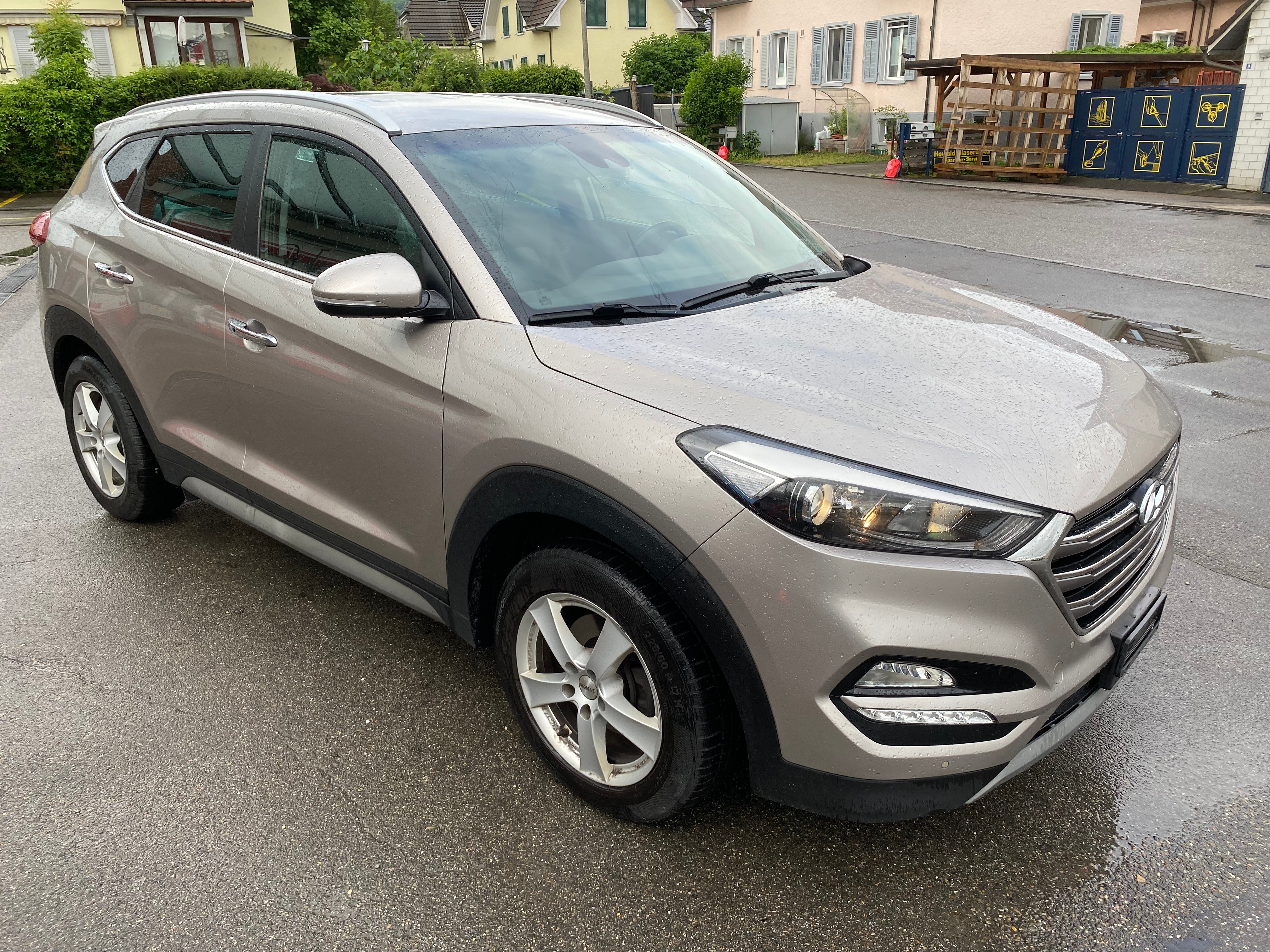 HYUNDAI Tucson 2.0 CRDI exxtra Plus 4WD Automatic