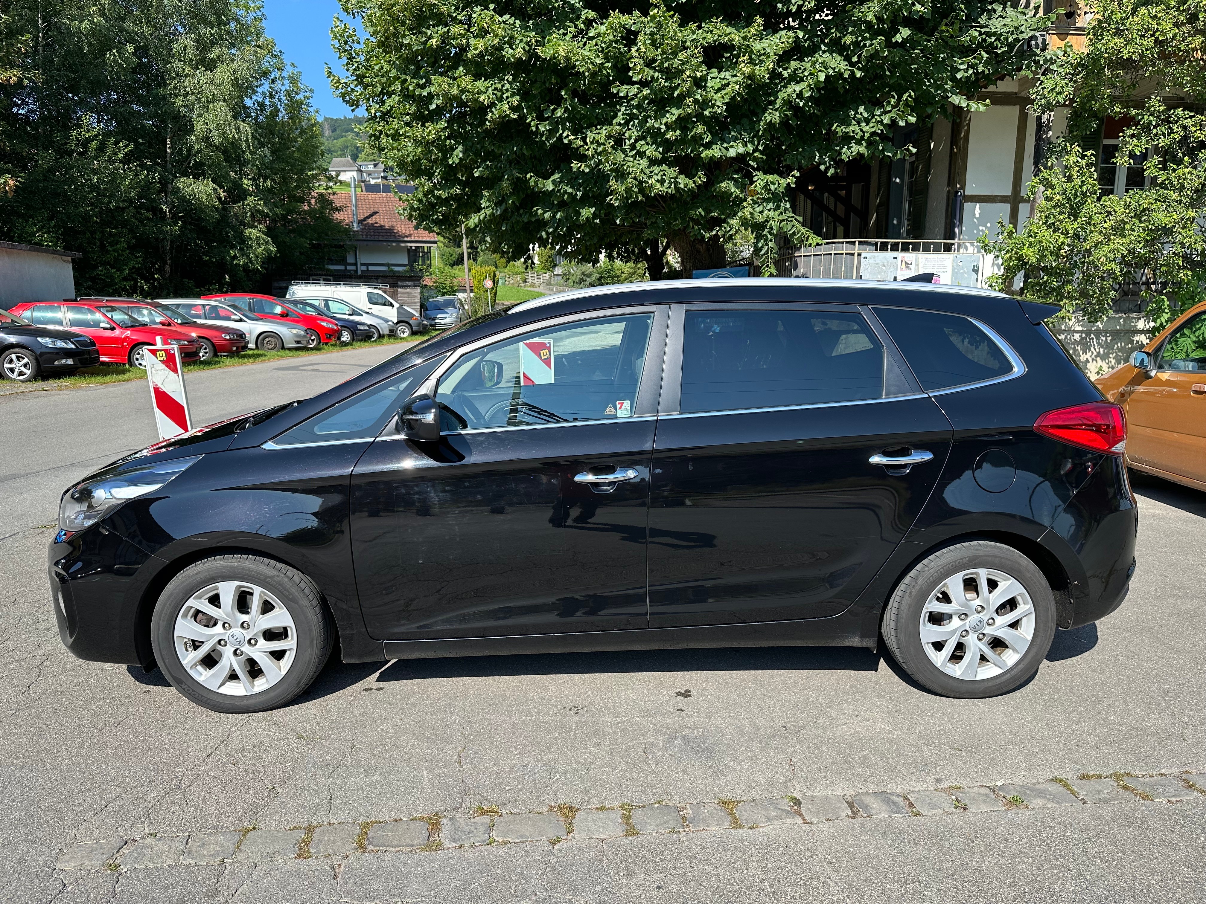 KIA Carens 1.7 CRDi Trend DCT