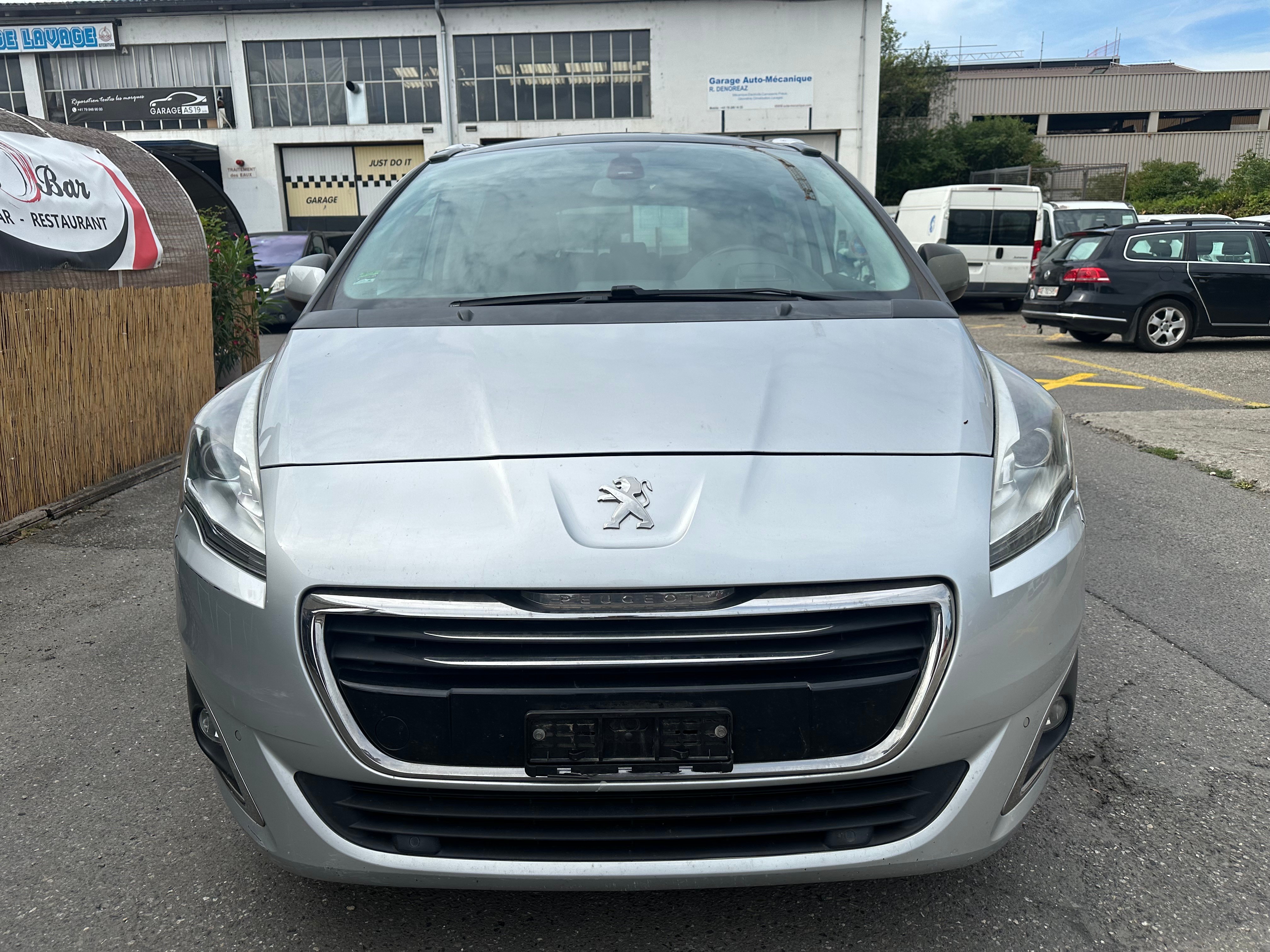 PEUGEOT 5008 1.6 THP Allure Tiptronic