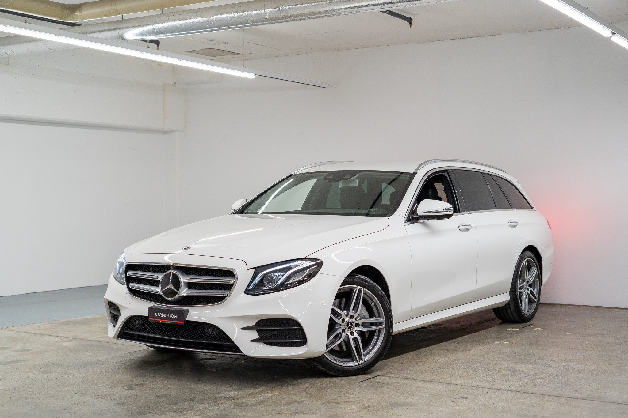 MERCEDES-BENZ E 220 d Swiss Star AMG Line 4matic Kombi