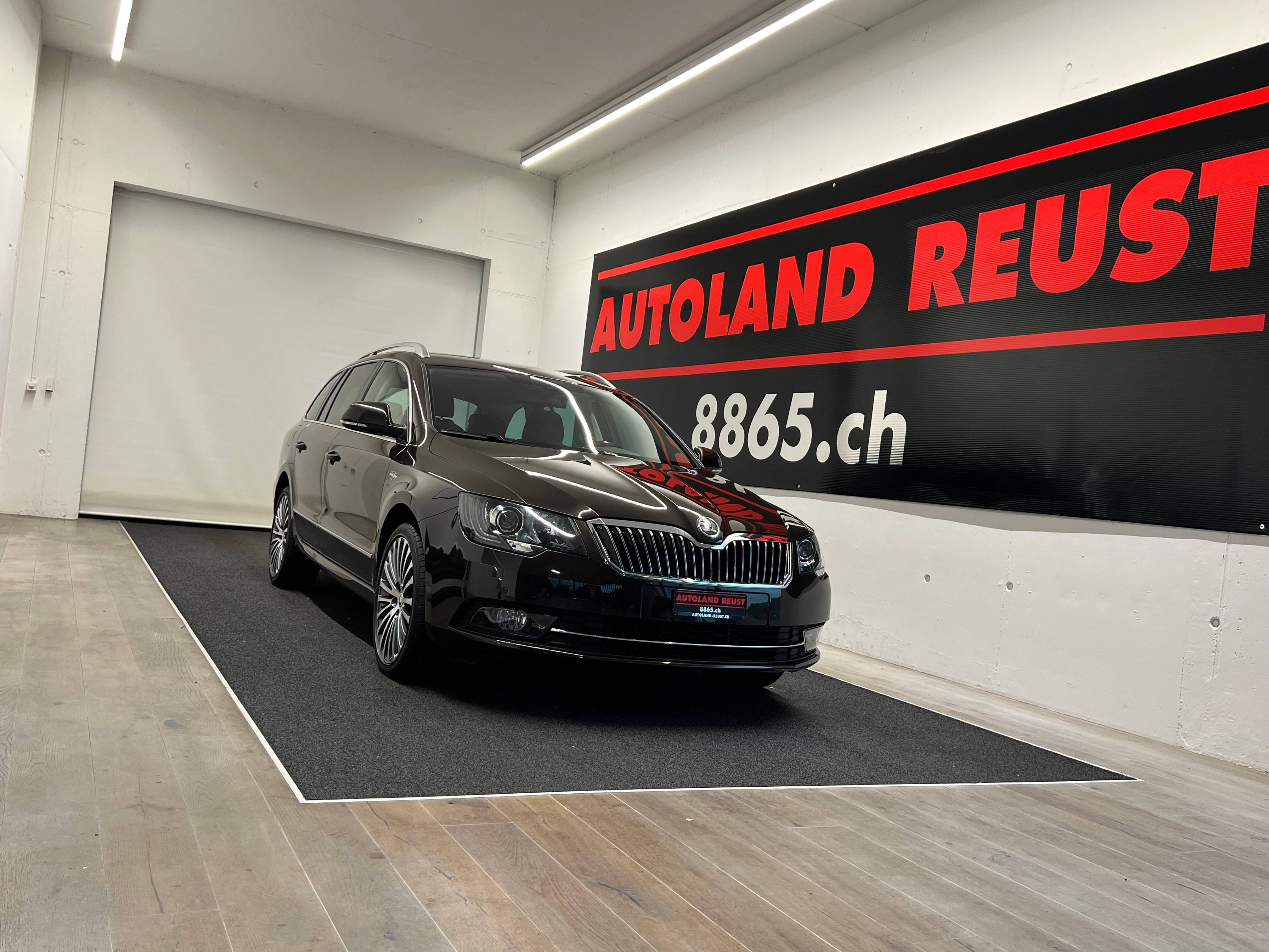 SKODA Superb Combi 2.0 TDi Laurin & Klement DSG