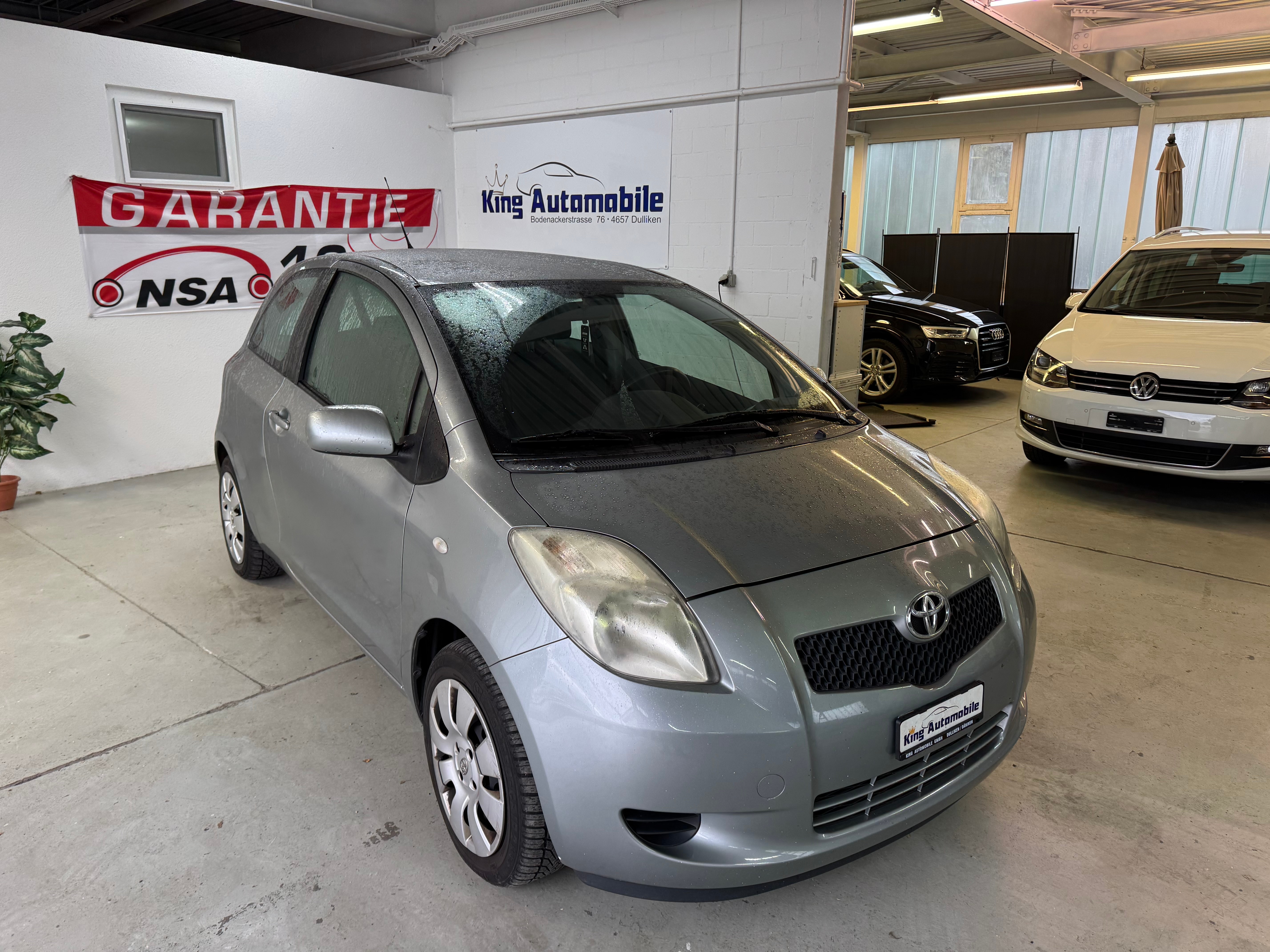 TOYOTA Yaris 1.0 Linea Sol