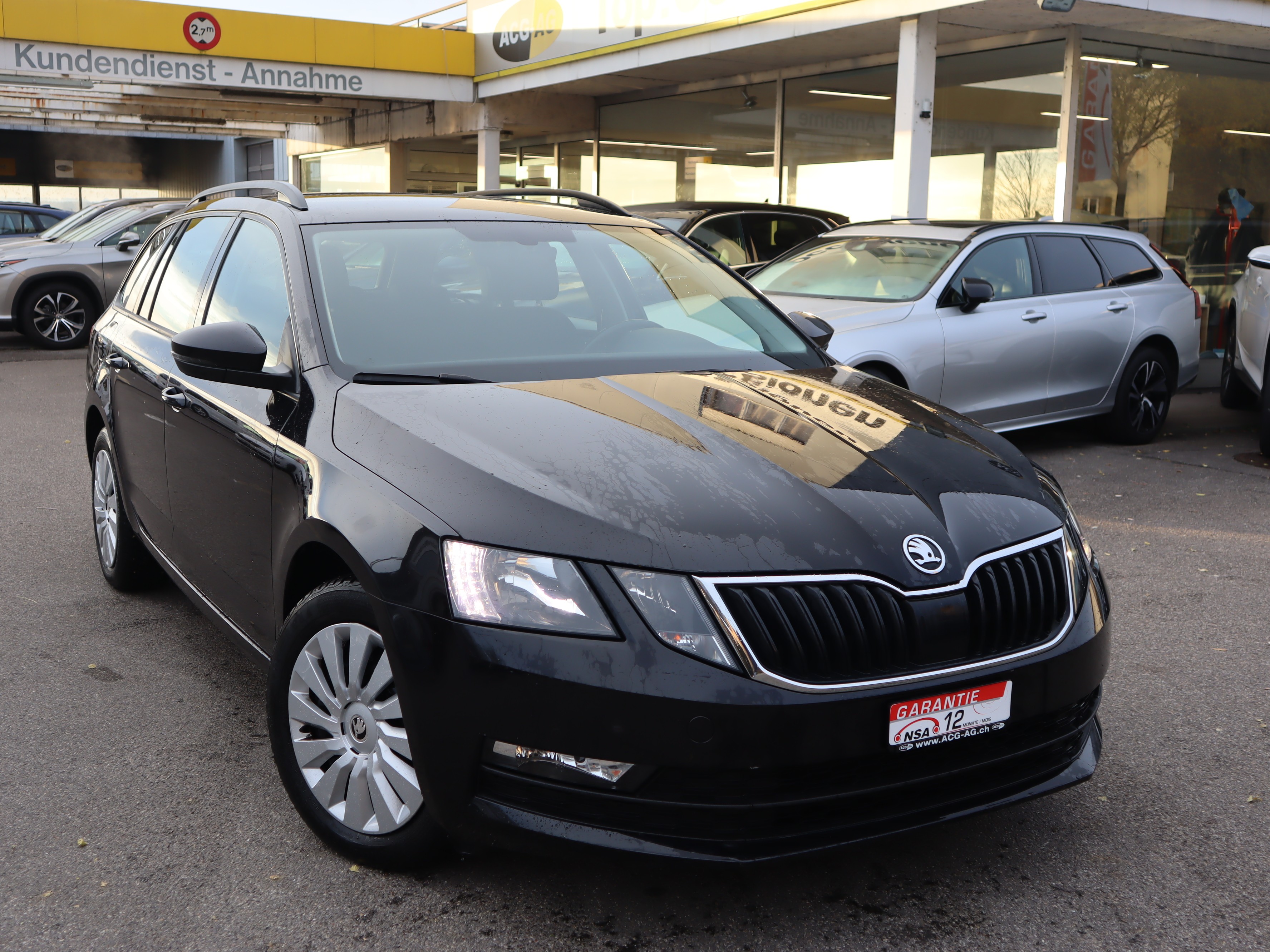 SKODA Octavia Combi 2.0 TDI Ambition DSG ** Abstandregelment ** Totwinkel Asst.** RF-Kamera ** PDC v+h ** Gr.-Navi ** Frisch ab