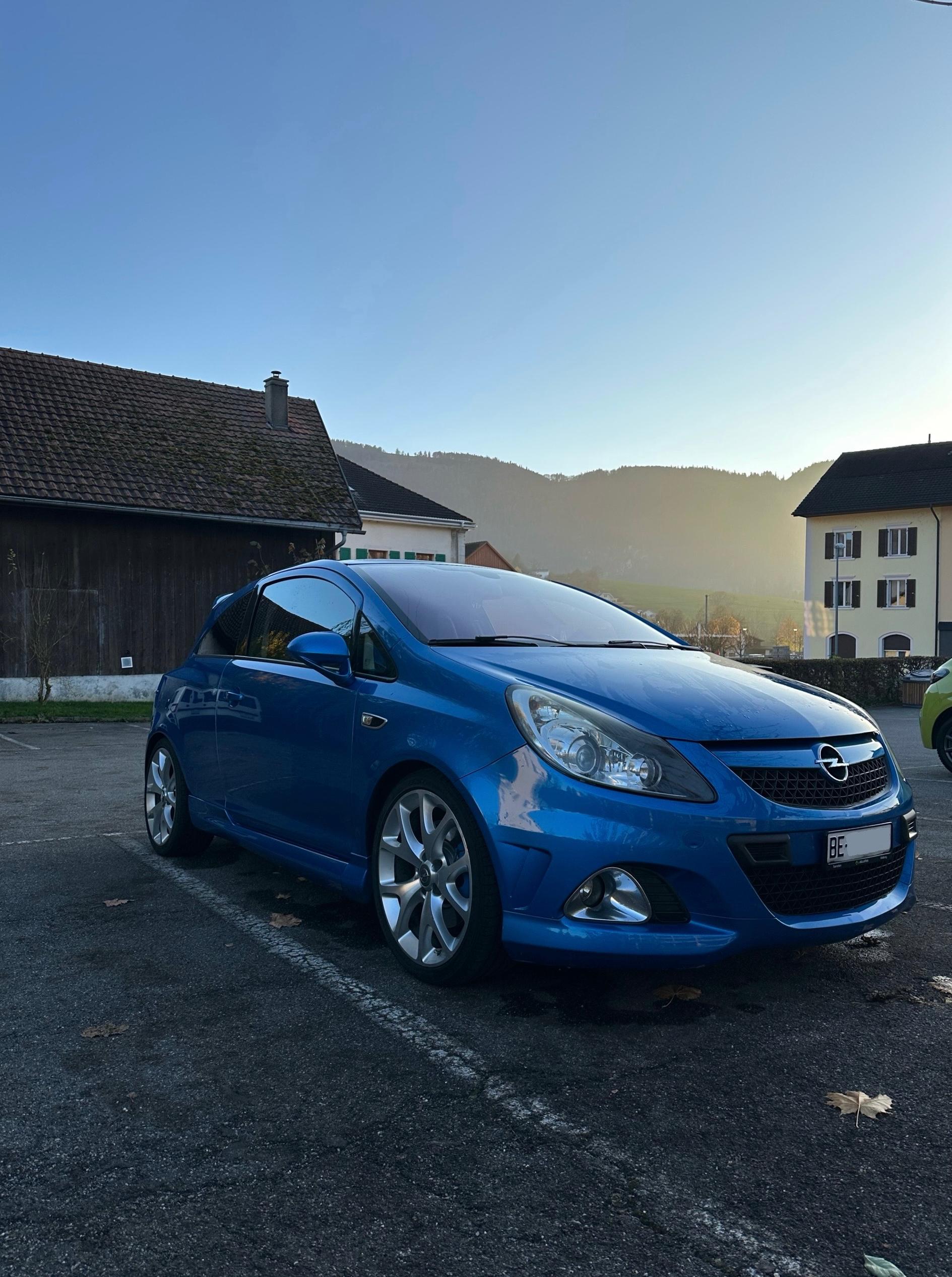 OPEL Corsa 1.6 Turbo OPC