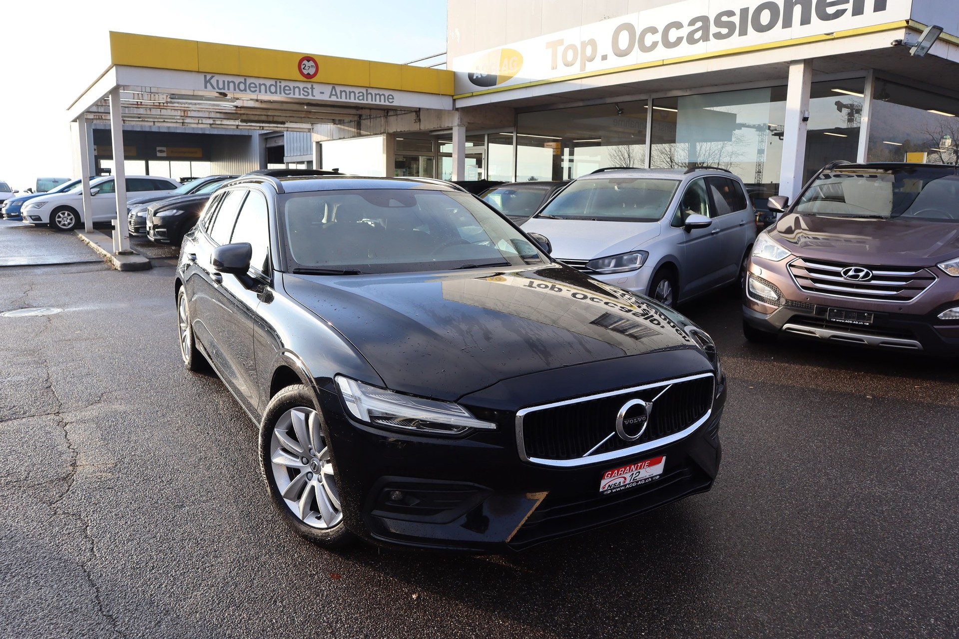 VOLVO V60 D3 Momentum Geartronic ** Neues Modell ** Navi mit RF-kamera ** Frisch ab MFK & Service **