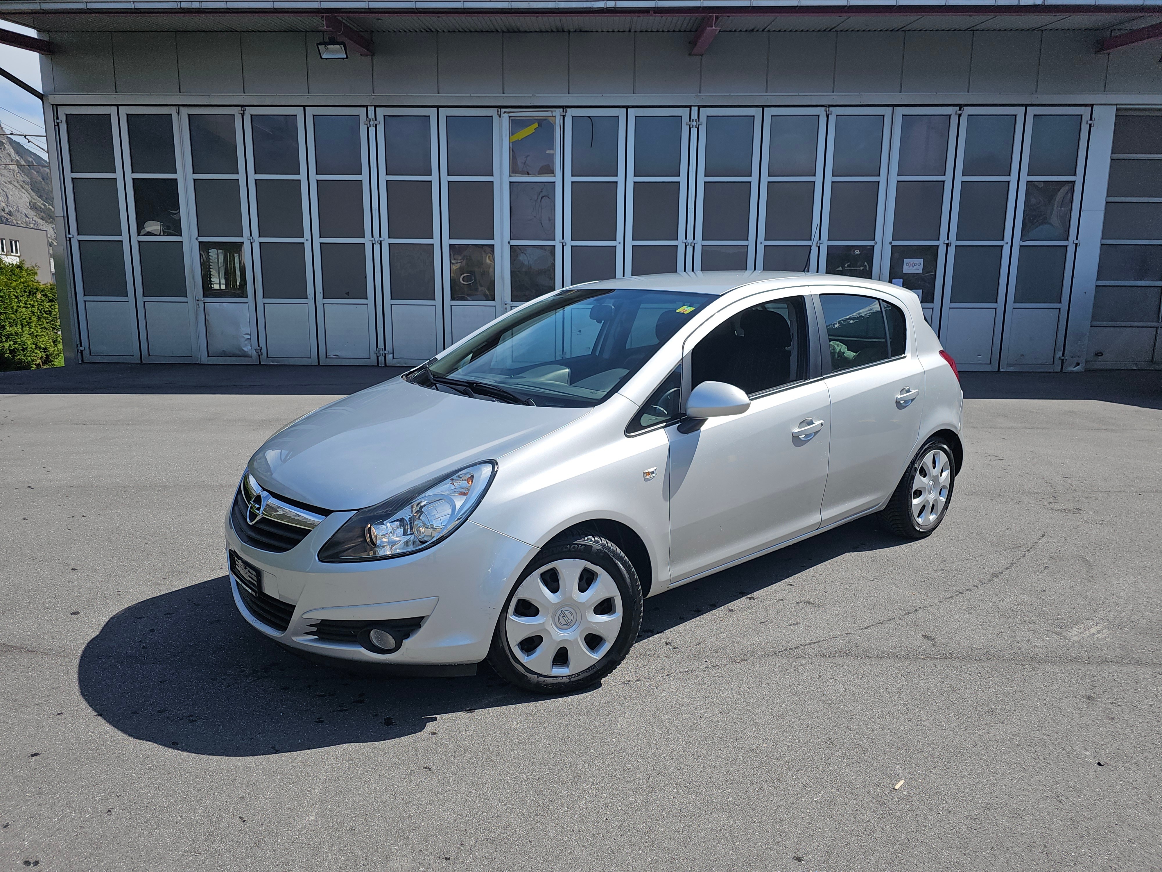 OPEL Corsa 1.4 TP Anniversary