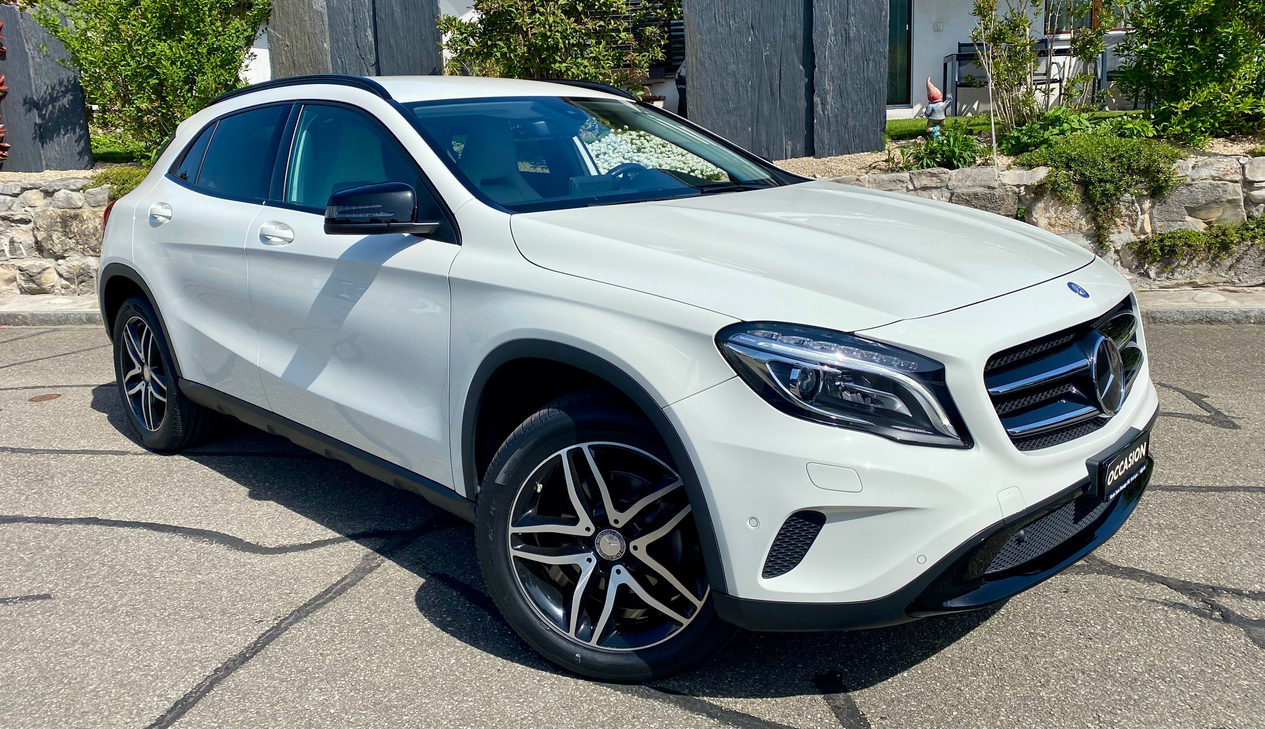 MERCEDES-BENZ GLA 200 Night Star