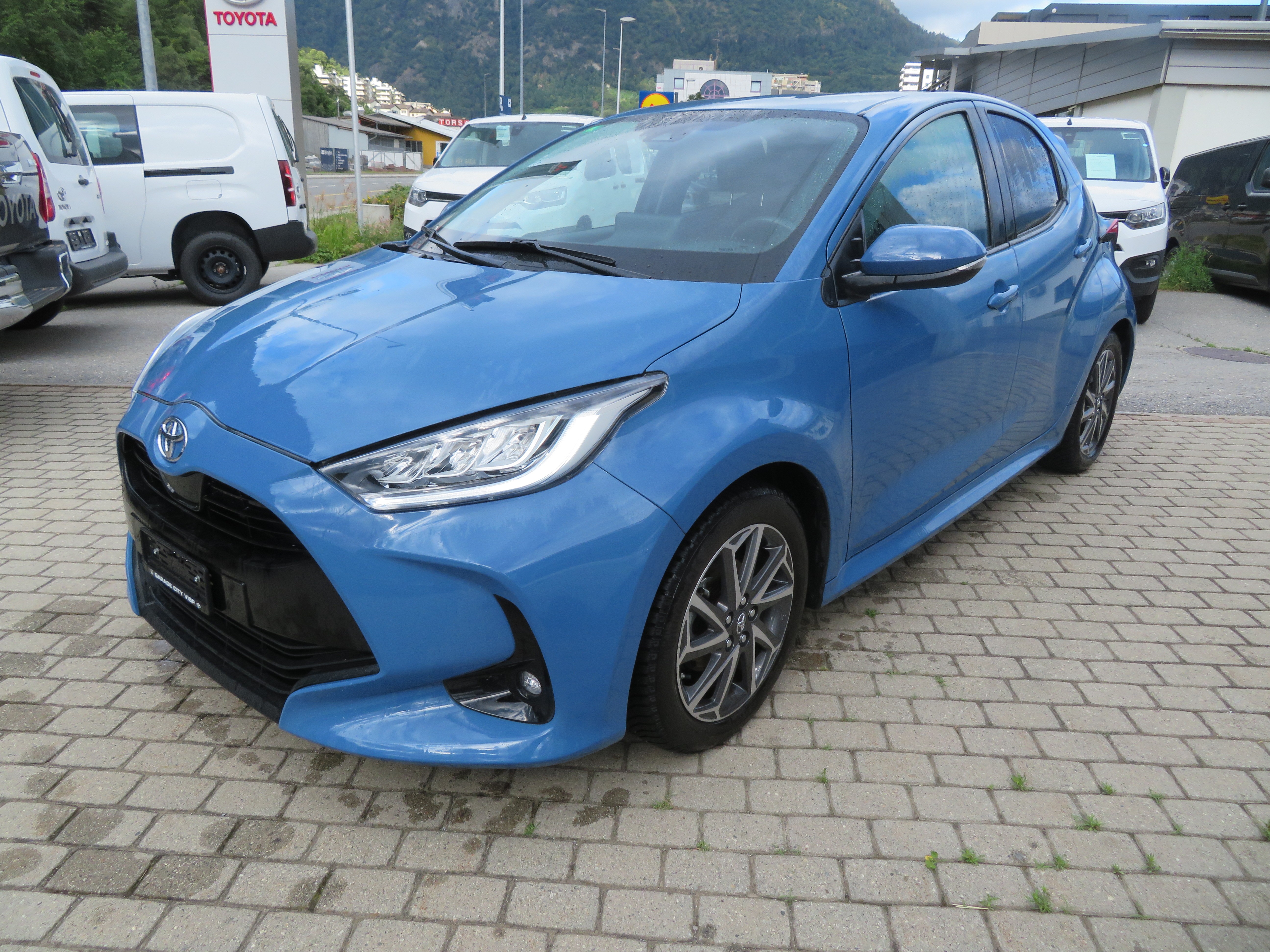 TOYOTA Yaris 1.5 Trend