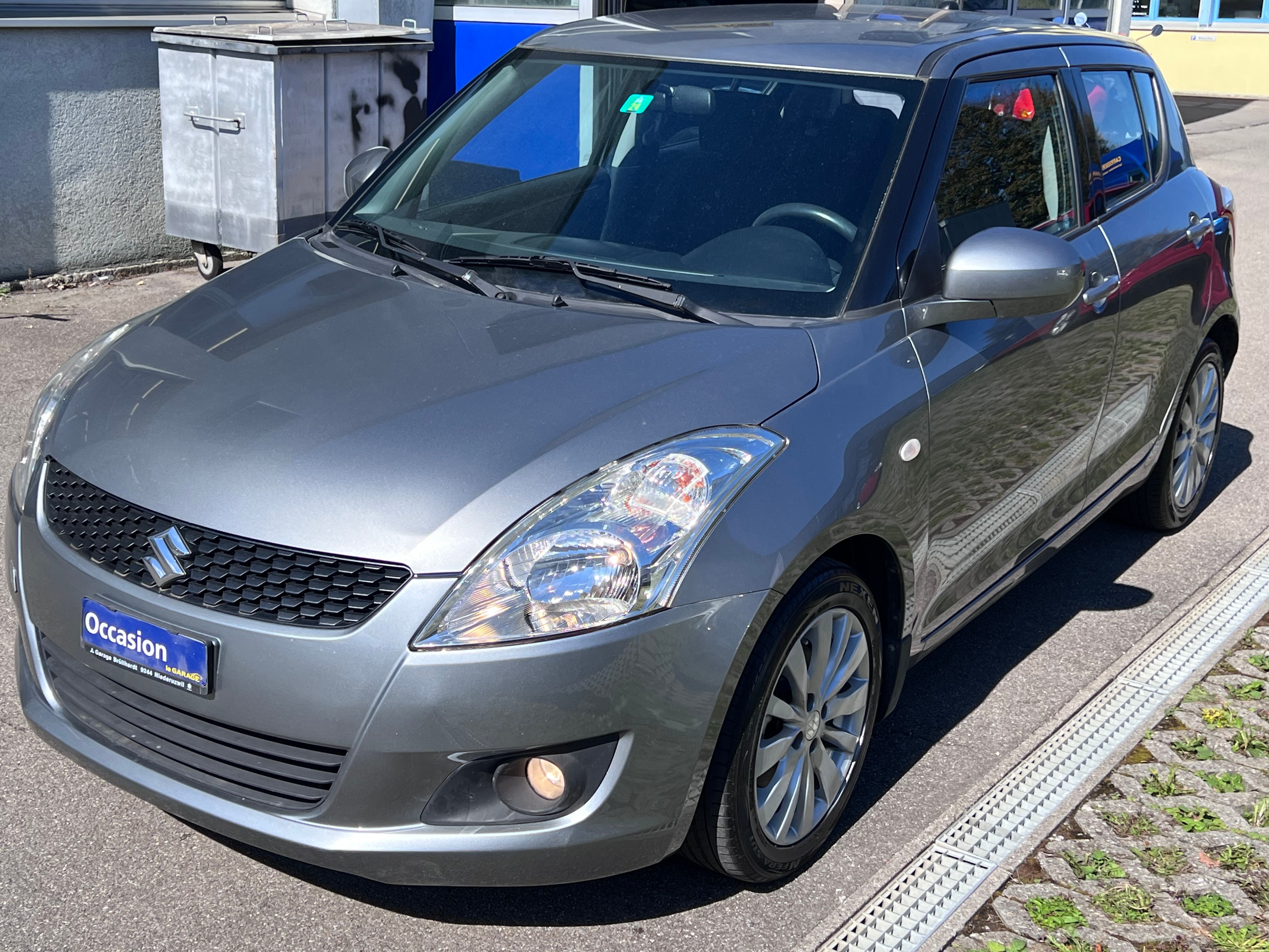 SUZUKI Swift 1.2i 16V GL Top