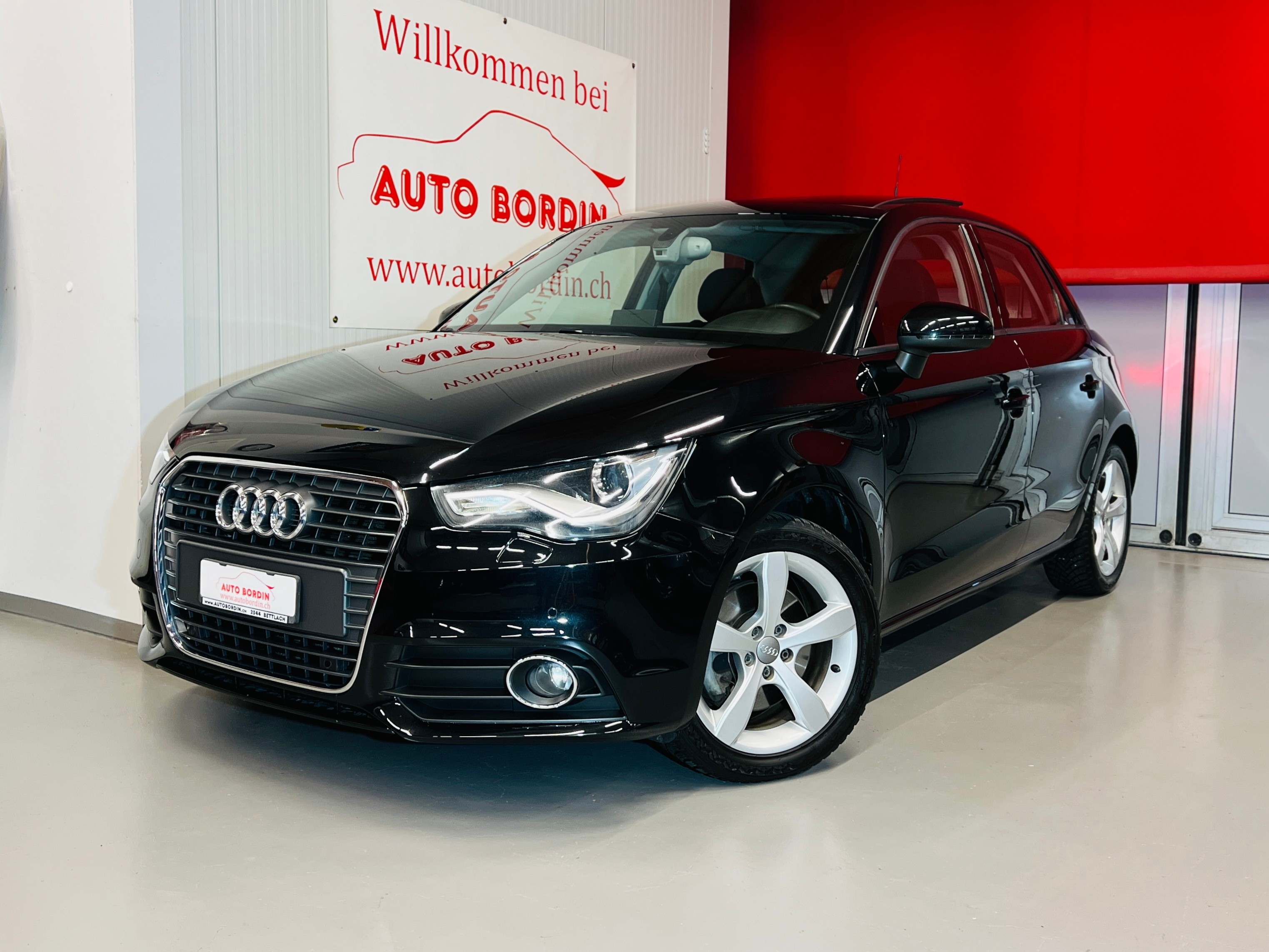 AUDI A1 Sportback 1.4 TFSI Ambition S-TRONIC ALL BLACK