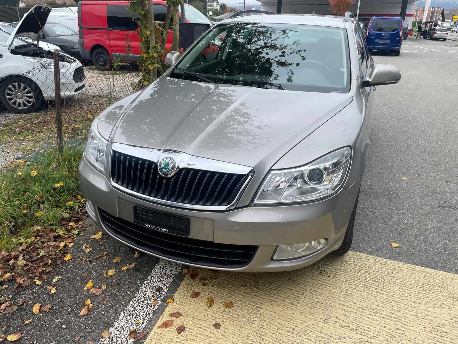 SKODA Octavia Combi 1.4 TSI Elegance