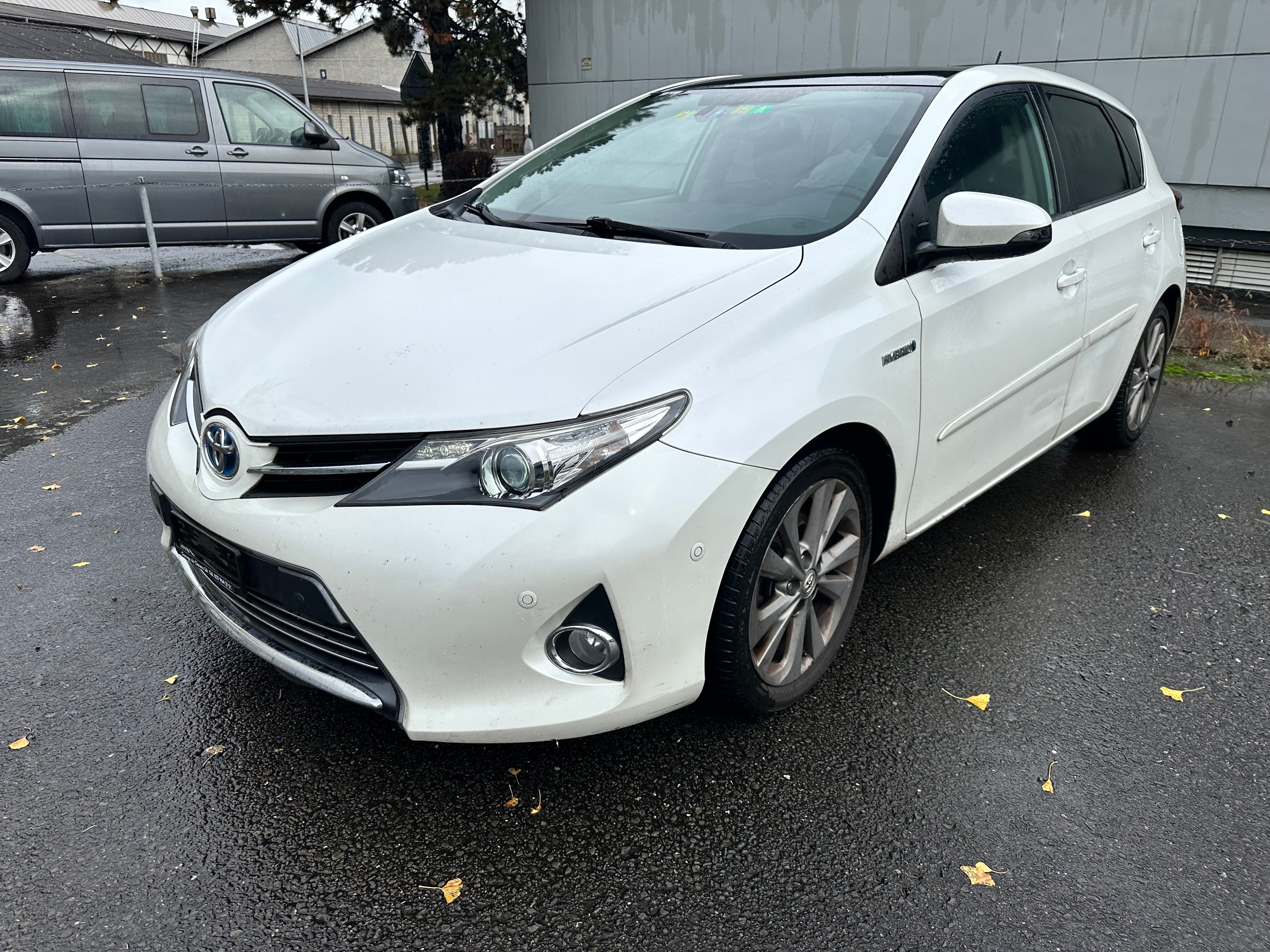 TOYOTA Auris 1.8 16V HSD Linea Sol