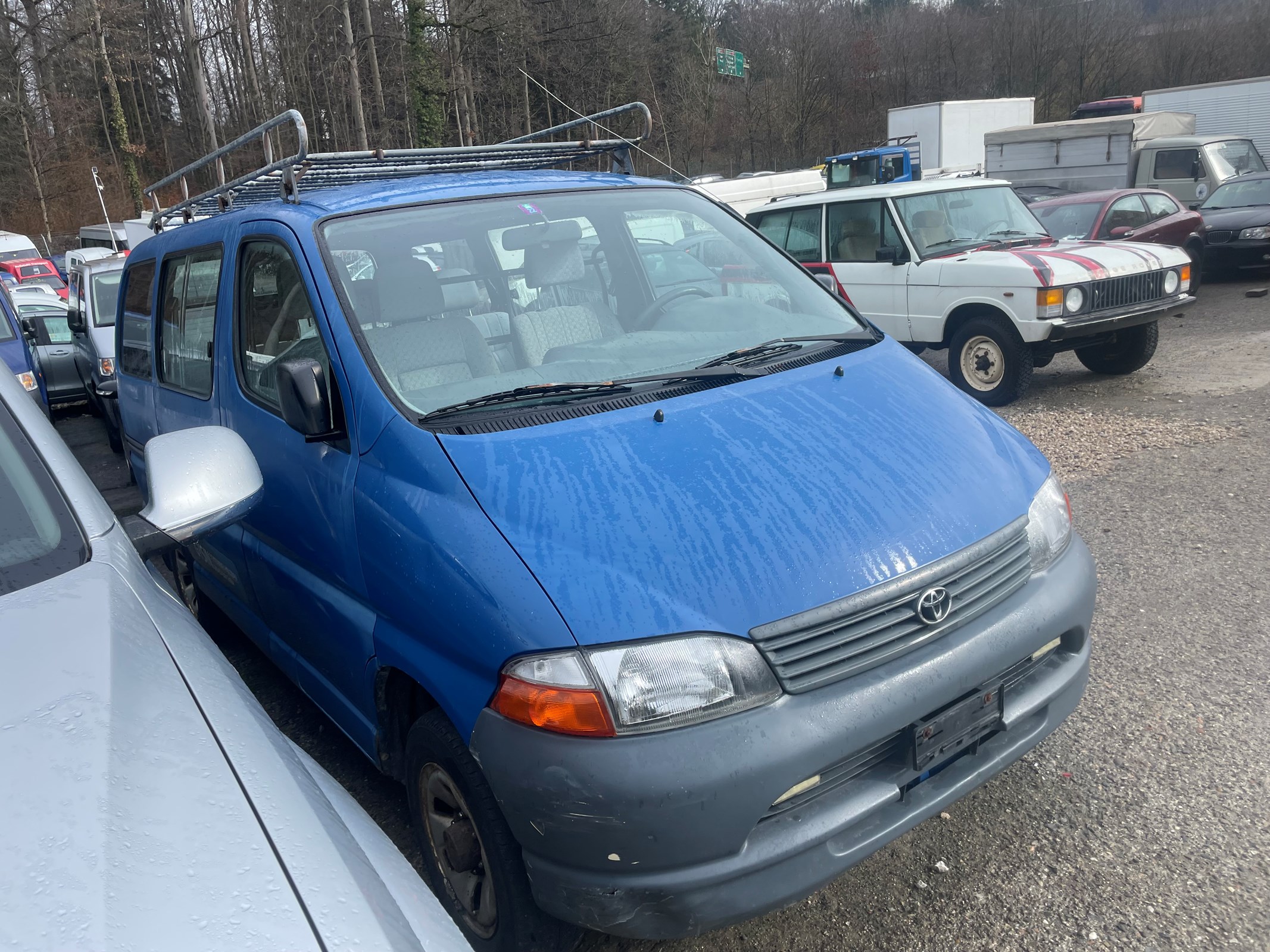 TOYOTA Hiace D-4D LWB Kombi